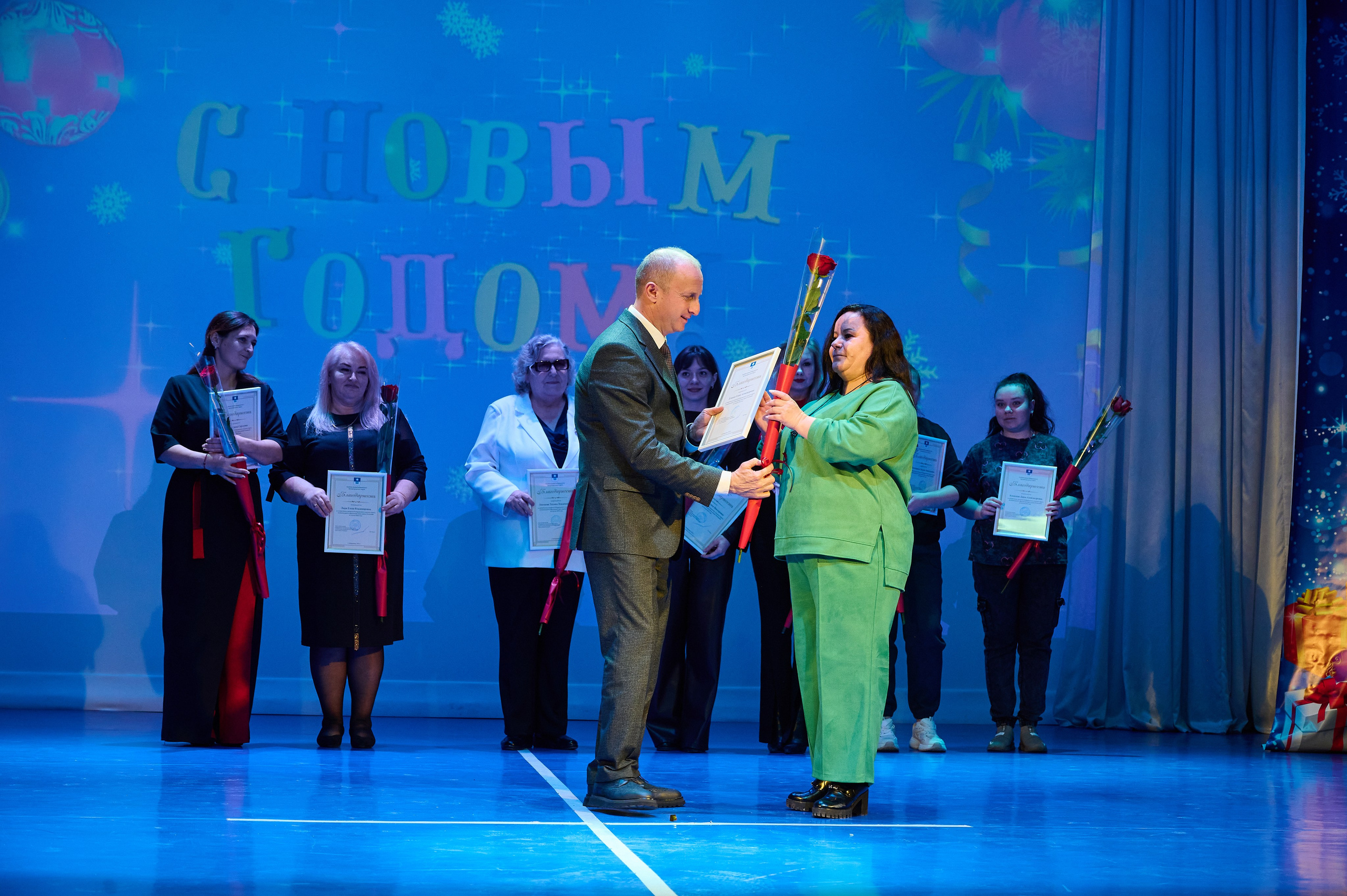 Коцерт НГ В ДК Марьина Роща. Жизнь курорта Кабардинка в фотографиях