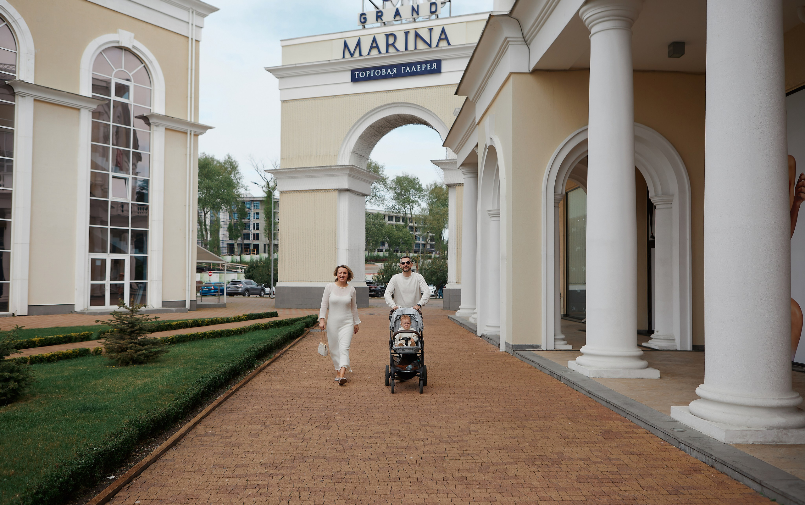 Фотосессия красивой семьи Кангун. Свадебный и семейный фотограф в Сочи-Красной поляне Ларионова Анна