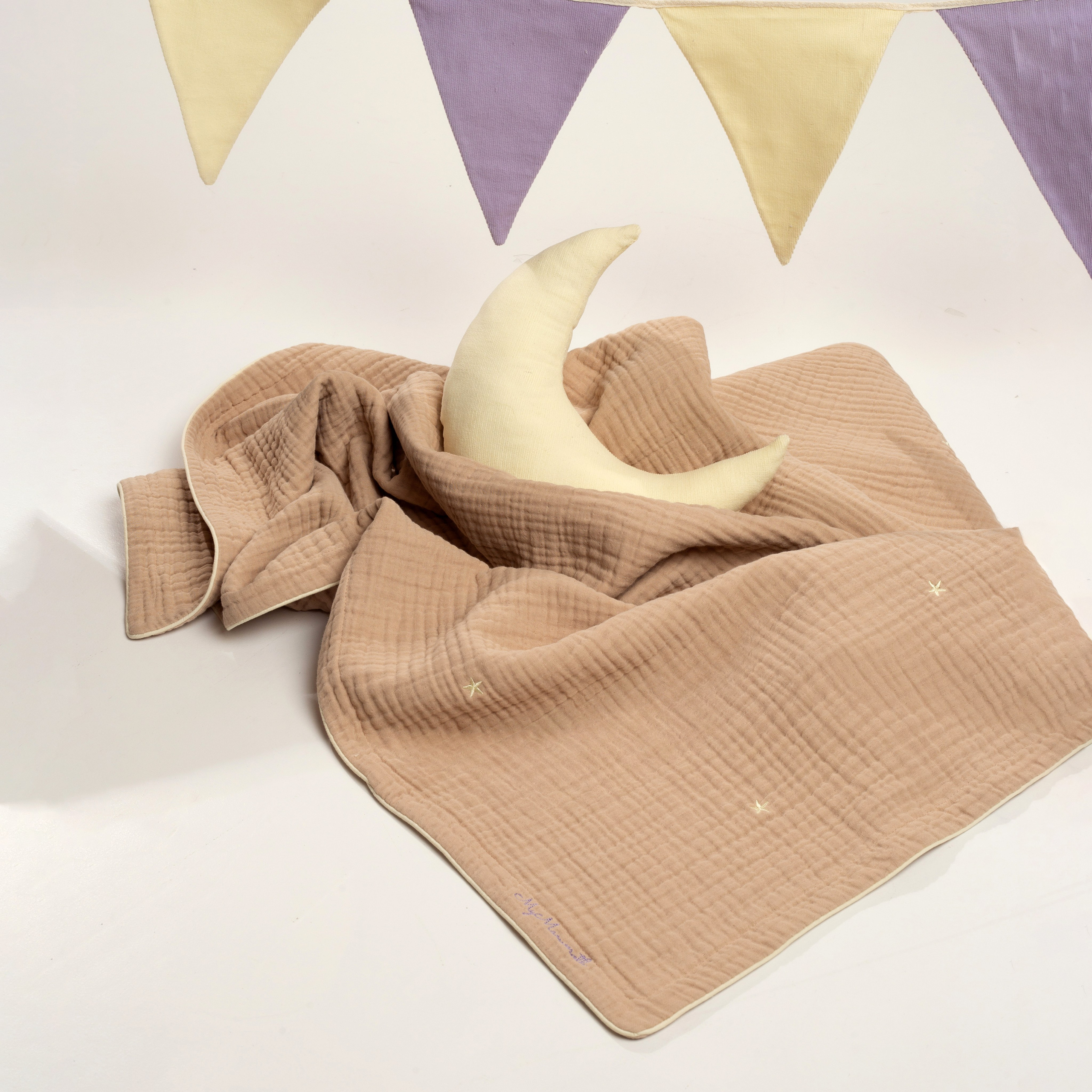 Предметная фотосъёмка товаров - предметный фотограф для брендов и маркетплейсов в Екатеринбурге. Фотограф для различных событий, проектов, маркетплейсов, сайтов и мероприятий в Екатеринбурге