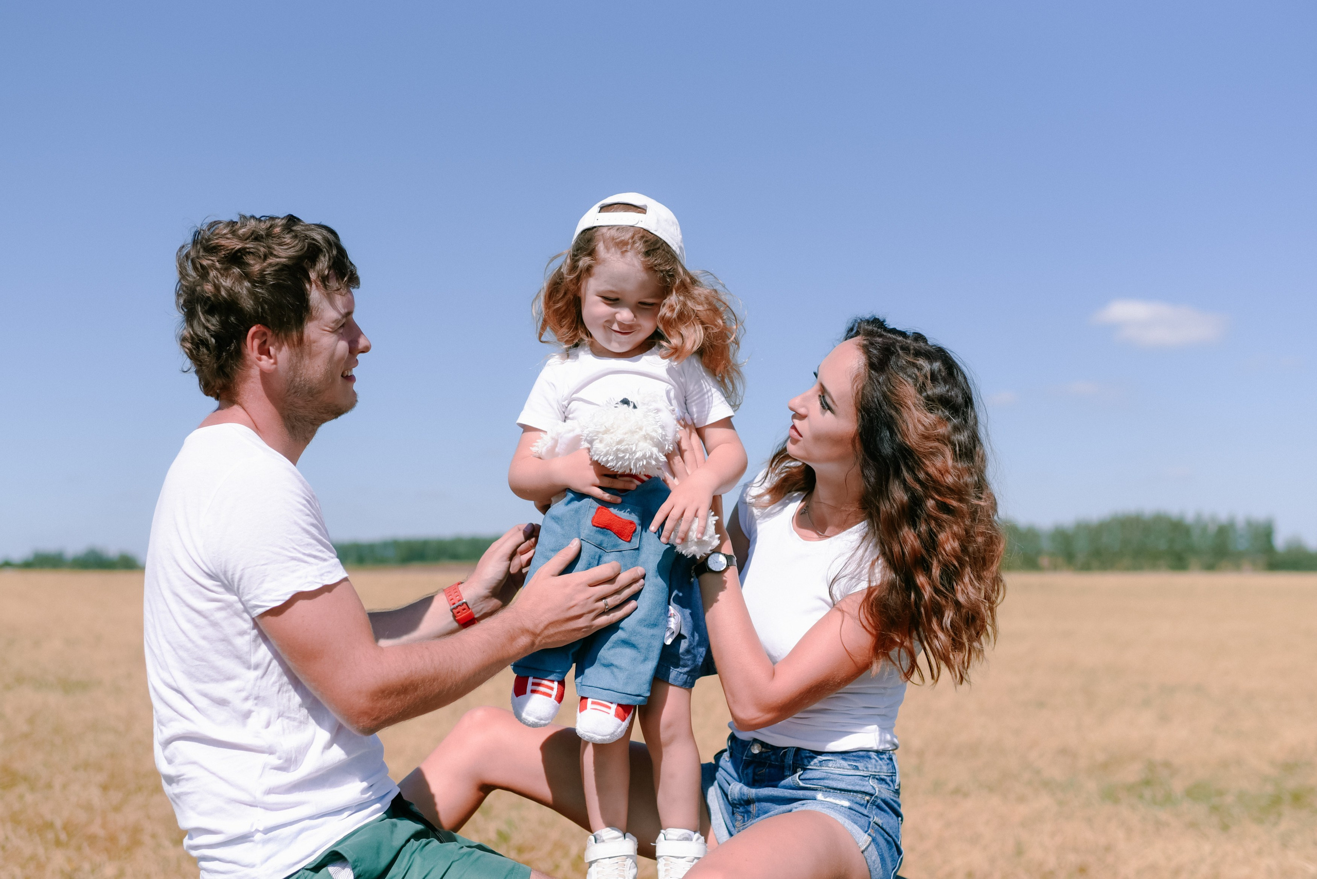 Евгений, Оля и Мия. Универсальный фотограф и видеограф