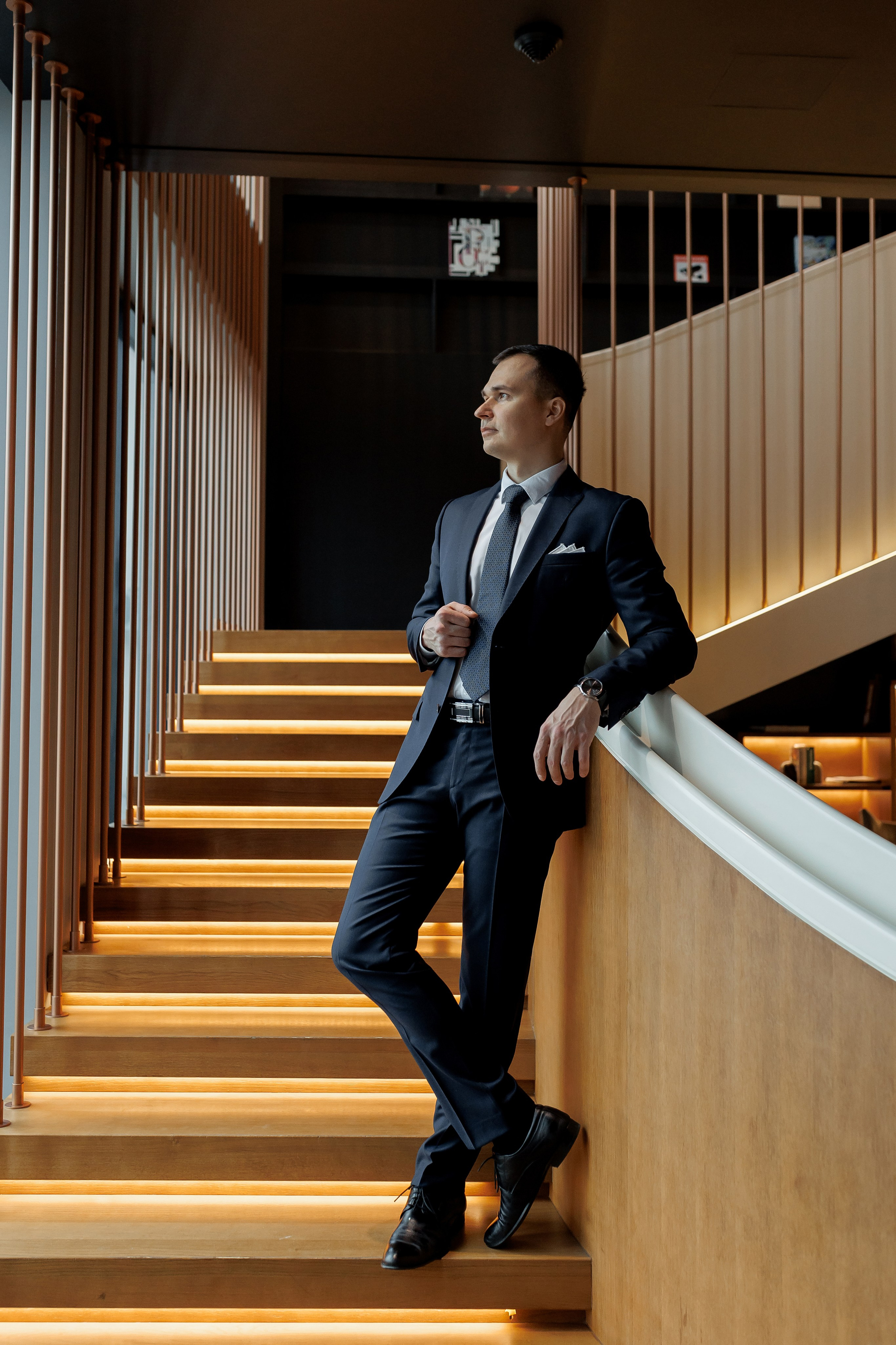 Свадебная фотосессия в отеле Movenpick Moscow Taganskaya. Свадебный фотограф в Москве Дарья Олендарёва