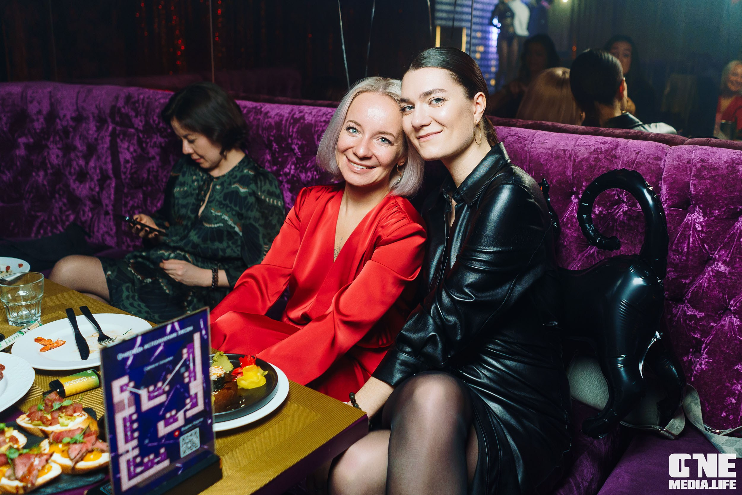 Фоторепортаж из караоке-клуба Эйфория. One Media Life: фоторепортажи, фотоотчеты с мероприятий и заведений