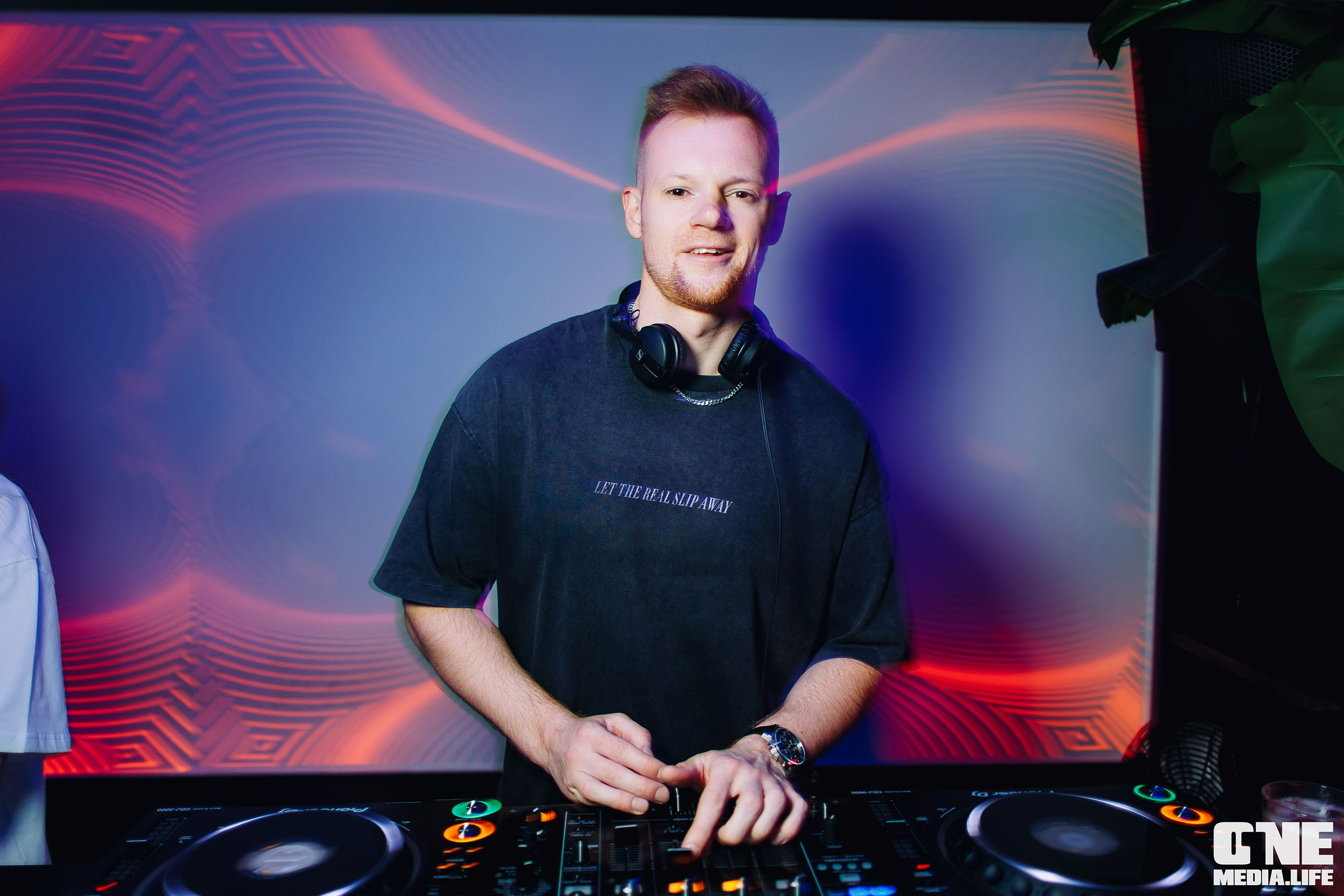 Репортаж с субботней тусовки в Nisha. One Media Life: фоторепортажи, фотоотчеты с мероприятий и заведений