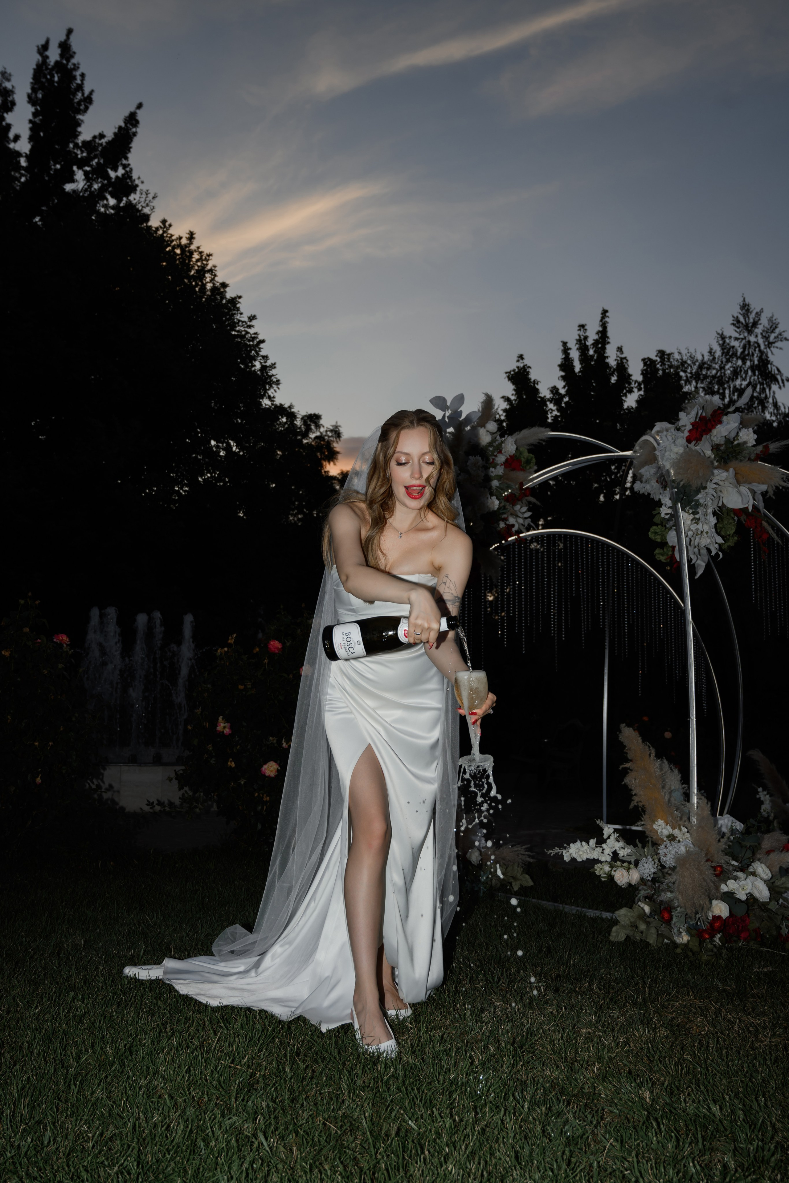 Свадебный фотограф в г. Астрахань. Так же выезжаю в другие города