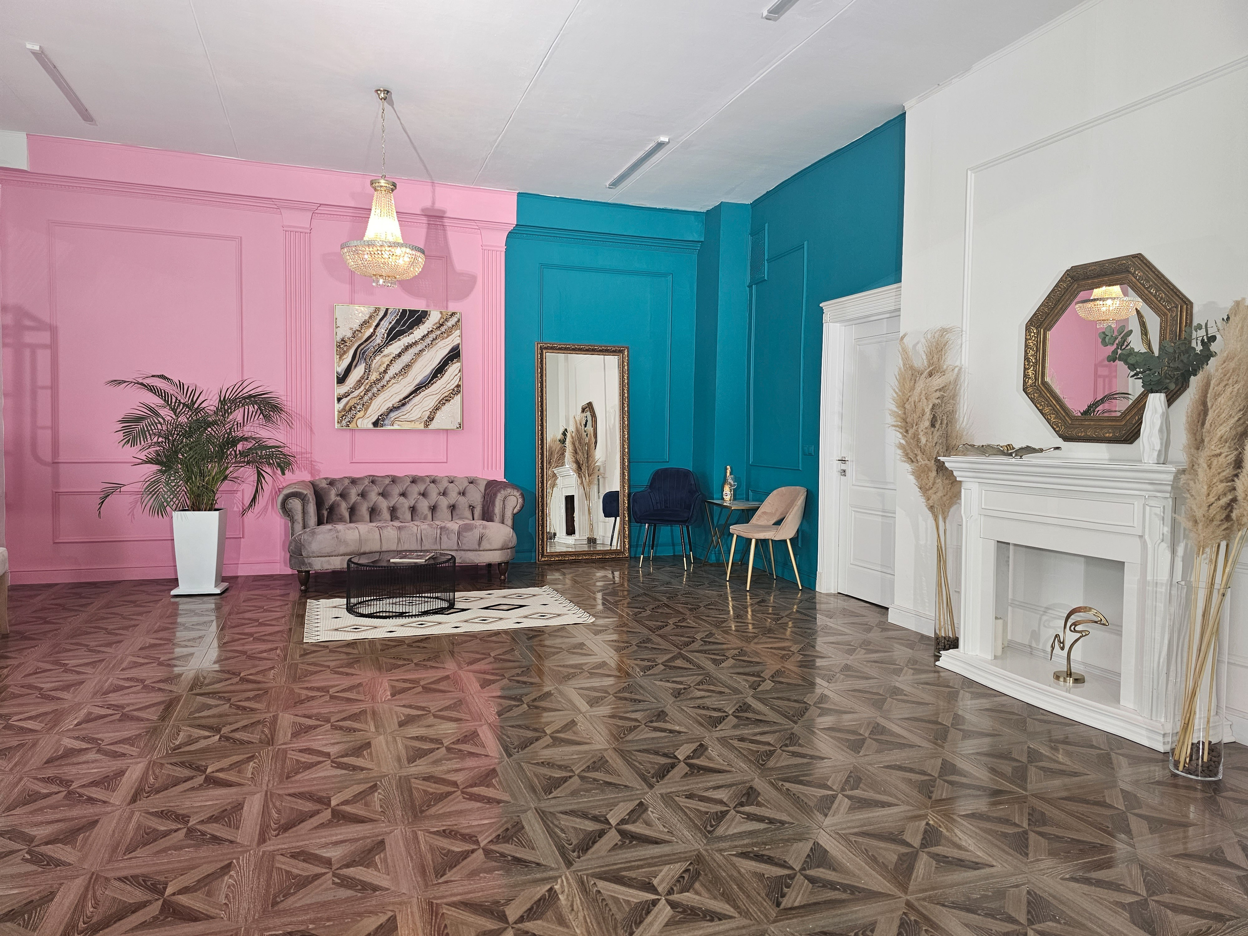 ЗАЛ ВRАND — просторный 80 м² светлый зал фотостудии с циклорамой в Москве. TRANSFORM.STUDIO | ЛОФТ И ФОТОСТУДИЯ ТРАНСФОРМ СТУДИО | ПРОДАКШЕН | АРХИТЕКТОР БРЕНДА: ФОТОГРАФ | ИМИДЖМЕЙКЕР| СТИЛИСТ МОСКВА