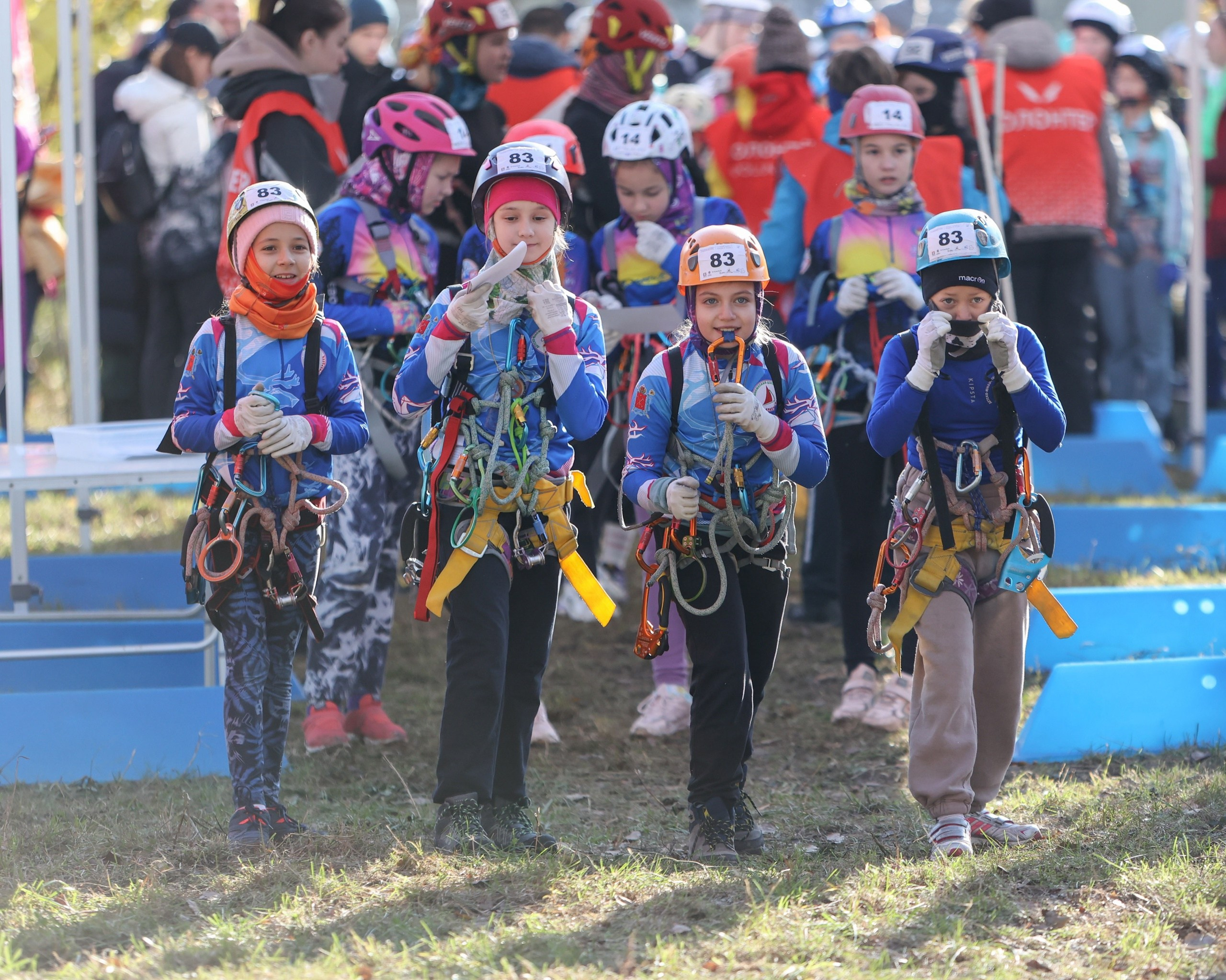 Гонки Четырех — Races Of Four. Выпускные альбомы и школьный фотограф в Подольске, Троицке, Щербинке, Москве и Московской области