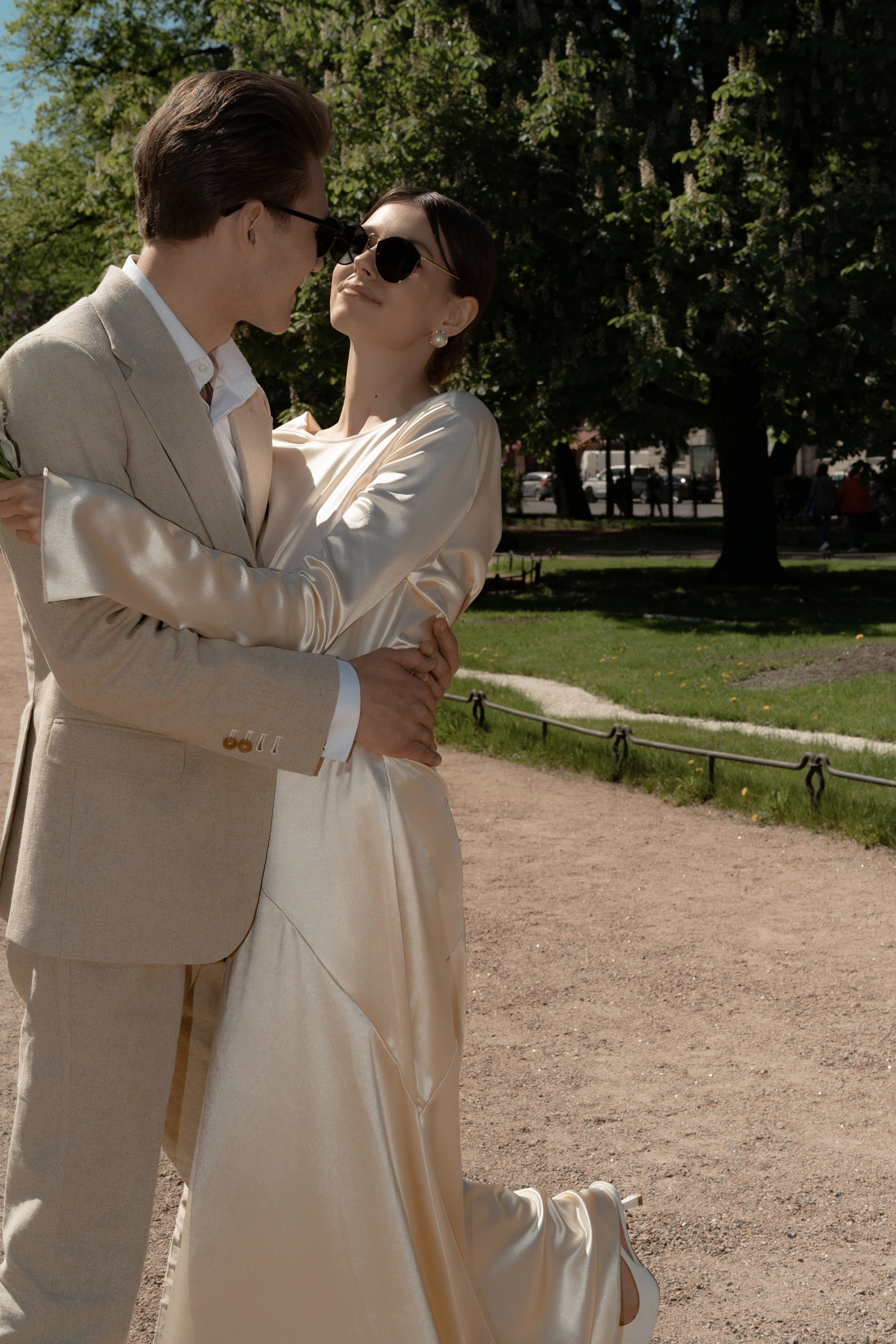 Прогулка по рекам и каналам Петербурга — свадебная фотосессия на катере. Свадебный фотограф Дмитрий Родионов — Санкт-Петербург и Ленинградская область