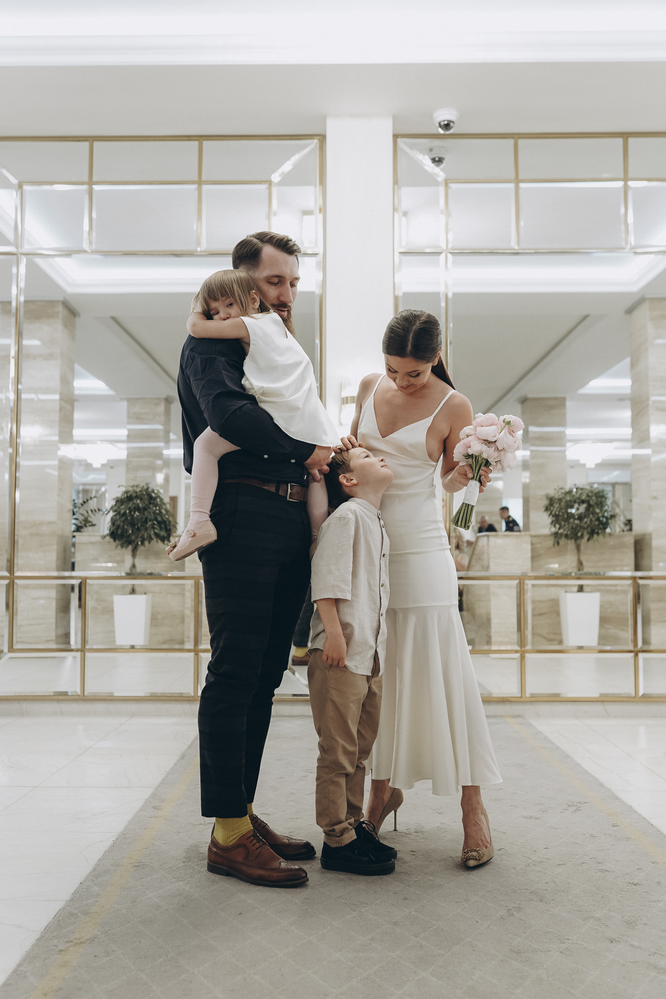 Love is… Вика и Дима. Детский семейный фотограф в Москве Евгения