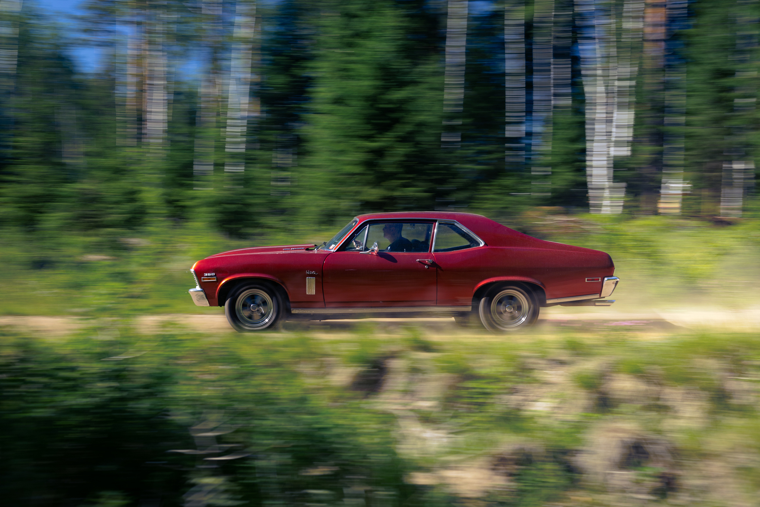 Фотосъемка Шевроле в движении в пригороде Санкт-Петербурга