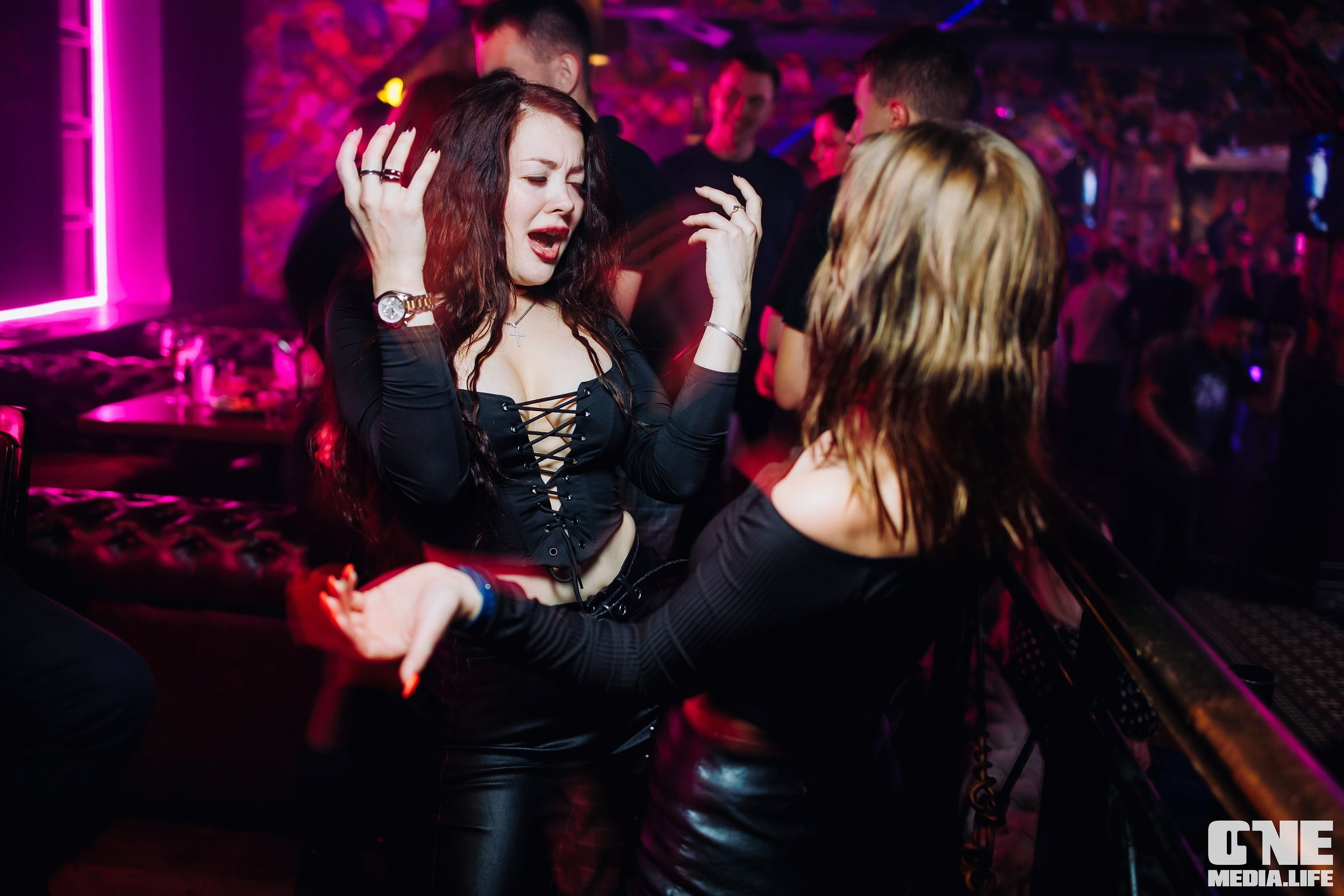 Фоторепортаж из бара XxxX. One Media Life: фоторепортажи, фотоотчеты с мероприятий и заведений