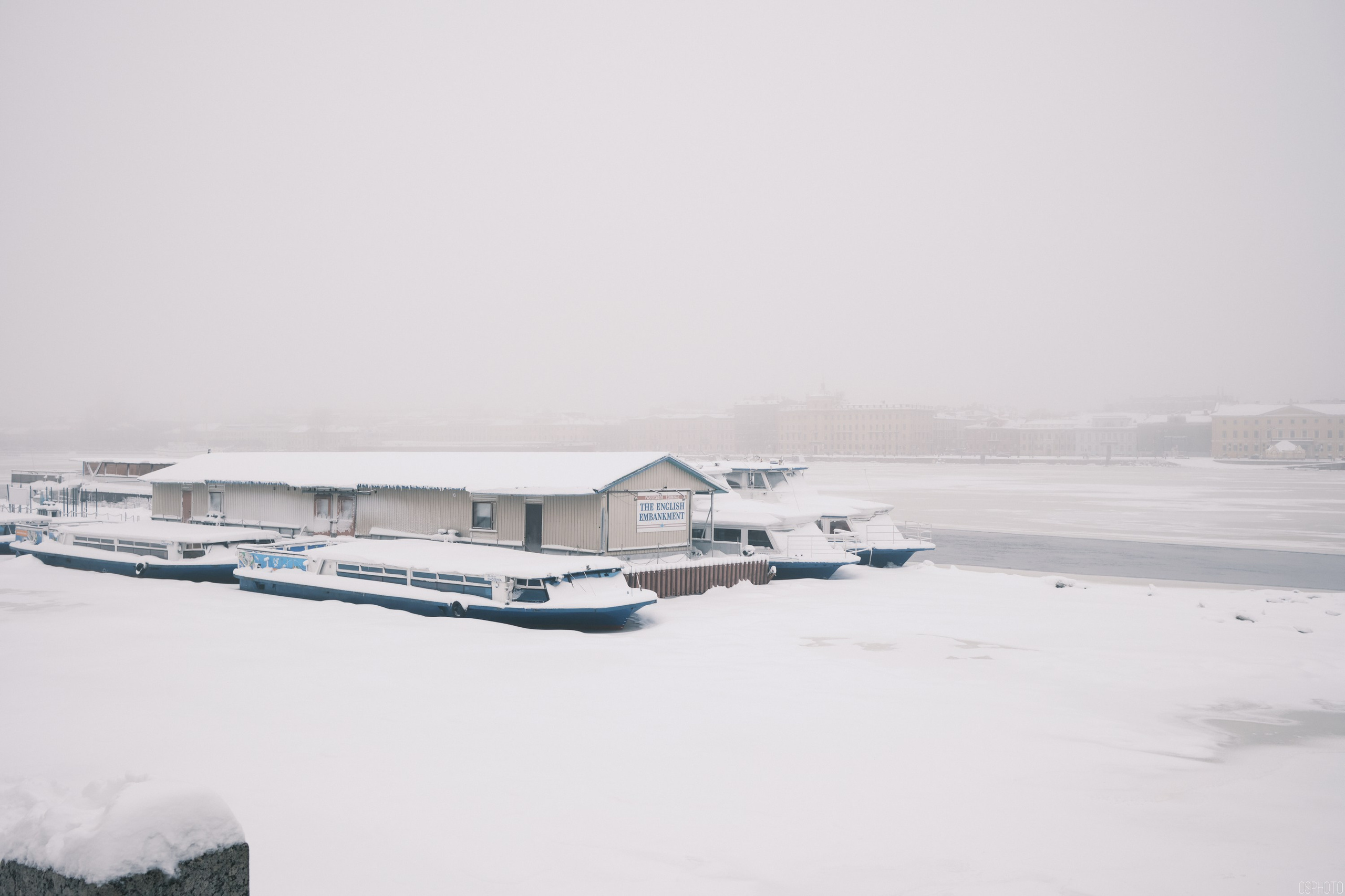 Снег и туман в Санкт-Петербурге. Фотографъ Сергѣевъ. Поймать мгновеніе