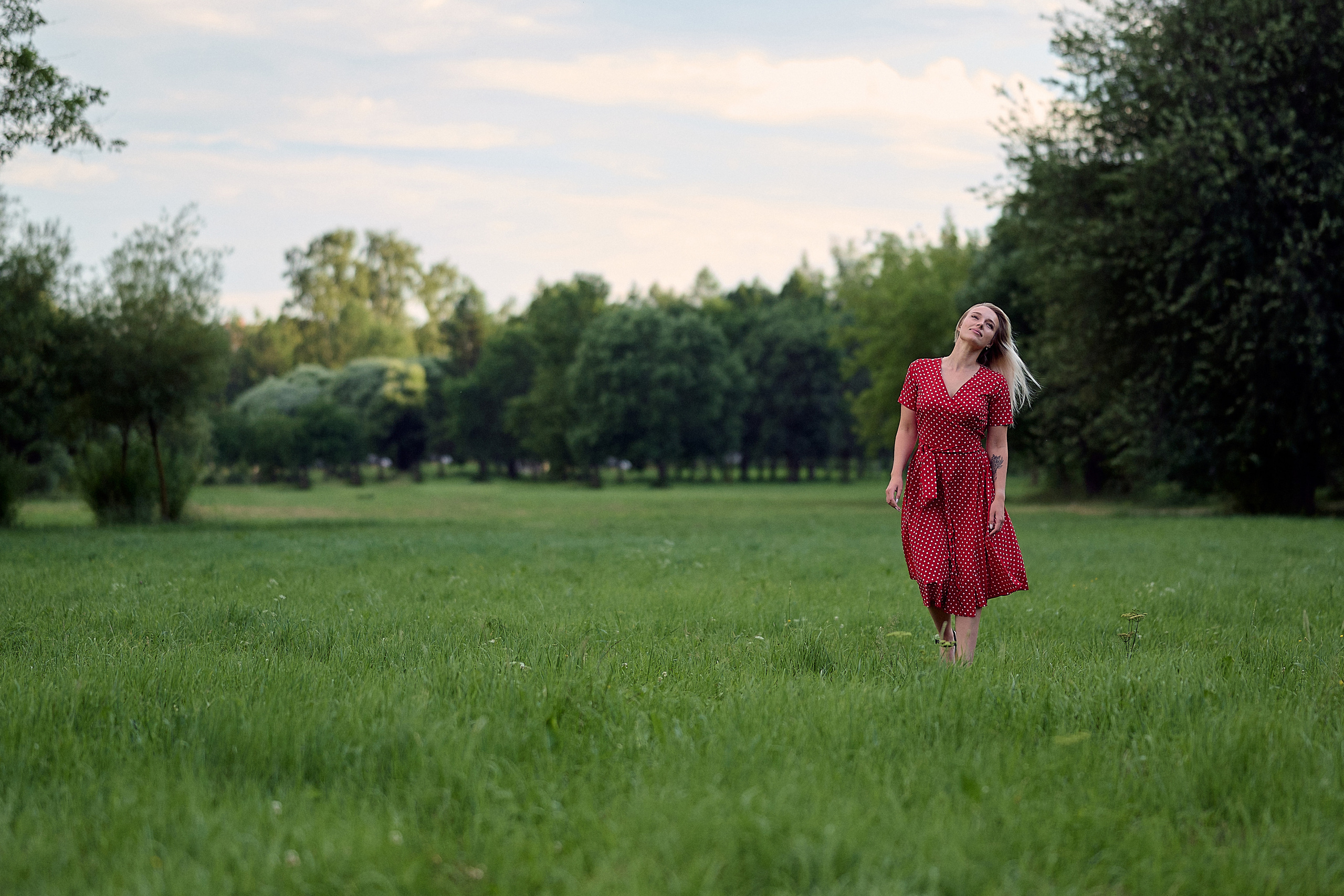 Татьяна. Лето. В поле…. Фотограф Тихонова Ольга Санкт-Петербург