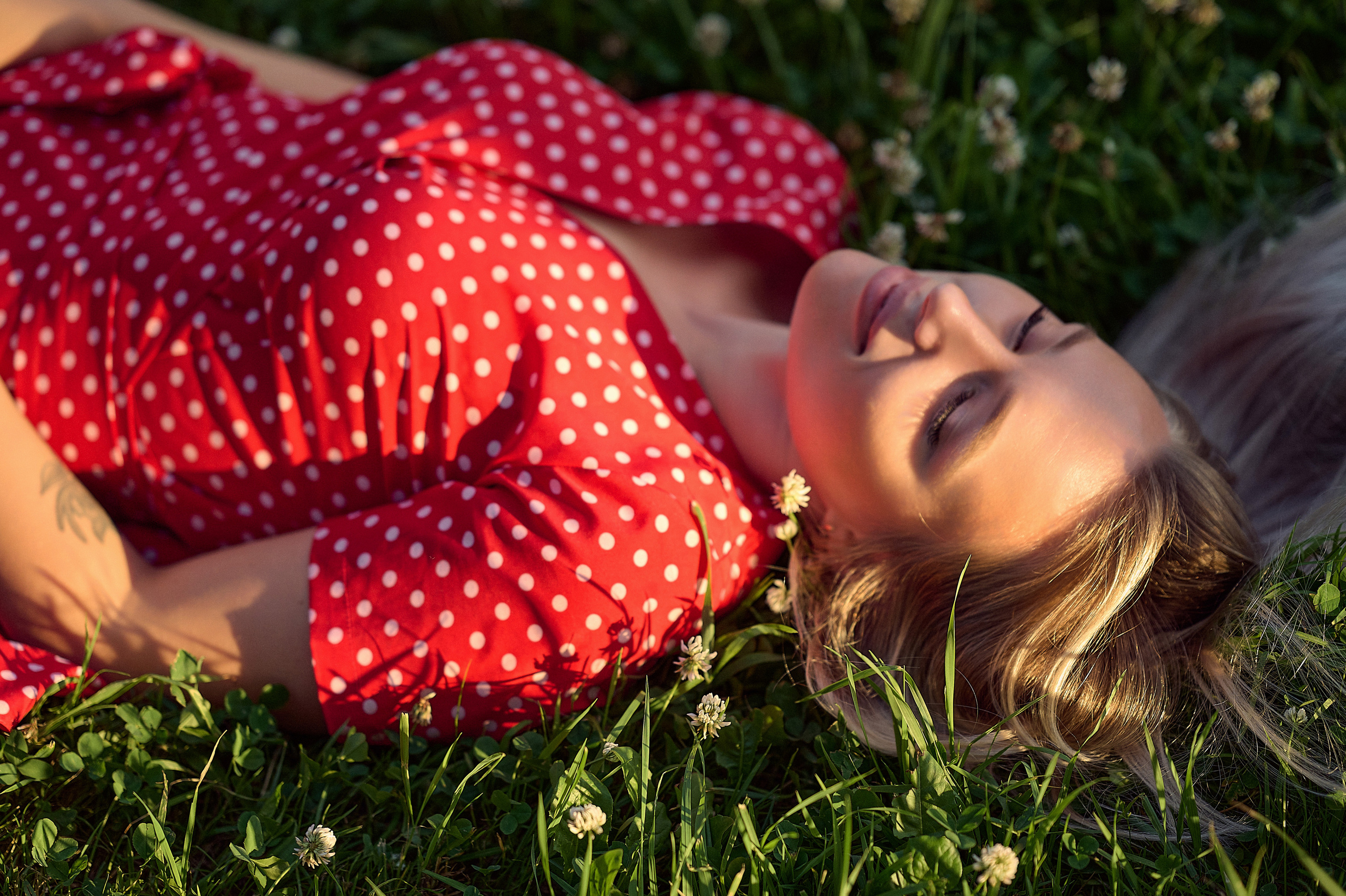 Татьяна. Лето. В поле…. Фотограф Тихонова Ольга Санкт-Петербург