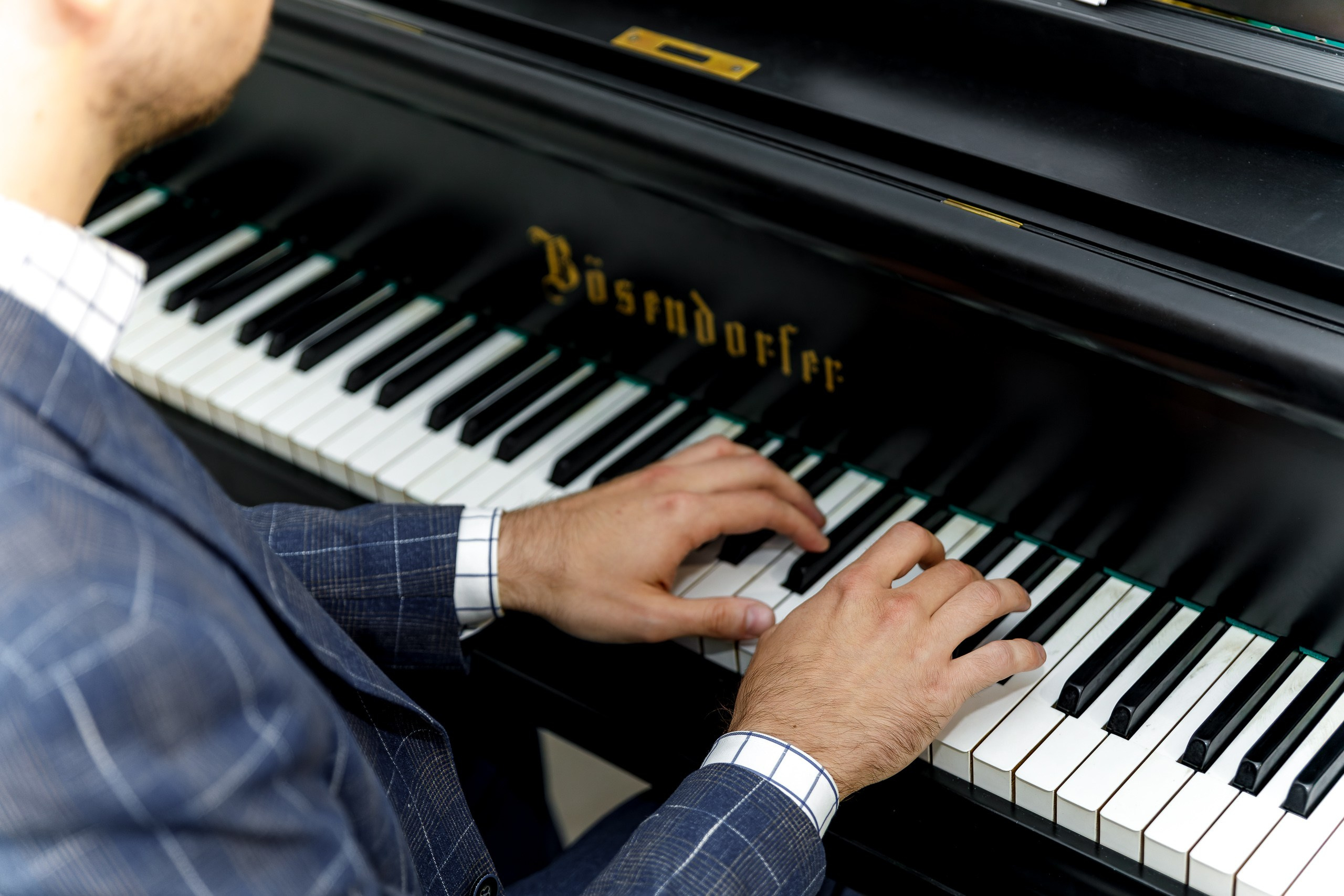 Финисаж выставки Евгения Крылова. Photographer Sergei Miroshnikov