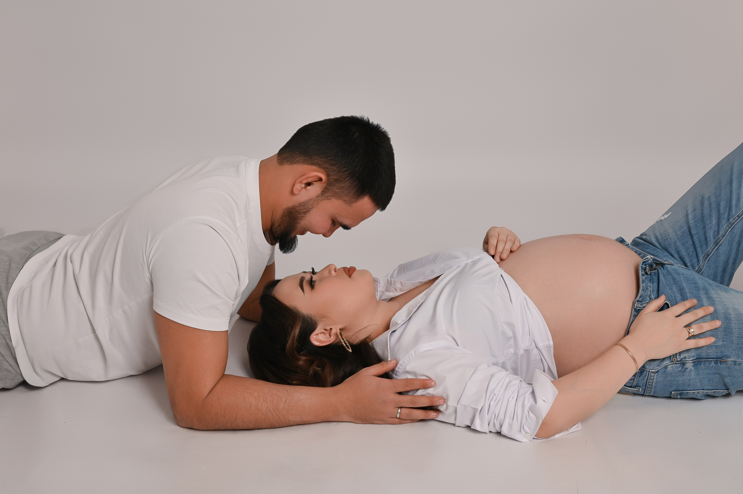 Аяжан и Данияр беременность. Фотограф Новорожденных и семейный Элла Огай г. Сатпаев