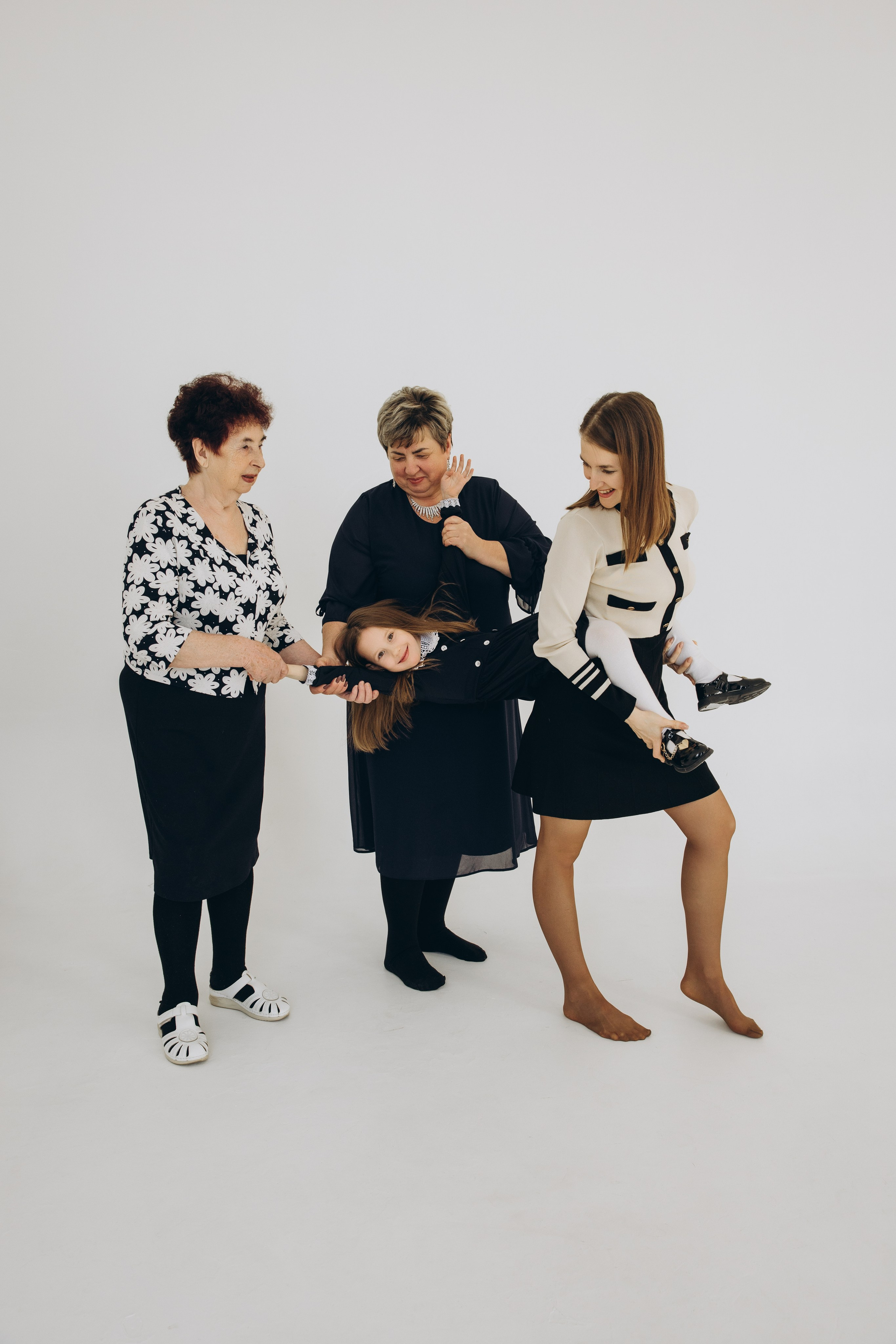 4 поколения. Свадебный, семейный фотограф в Иркутске Светлана Макаричева