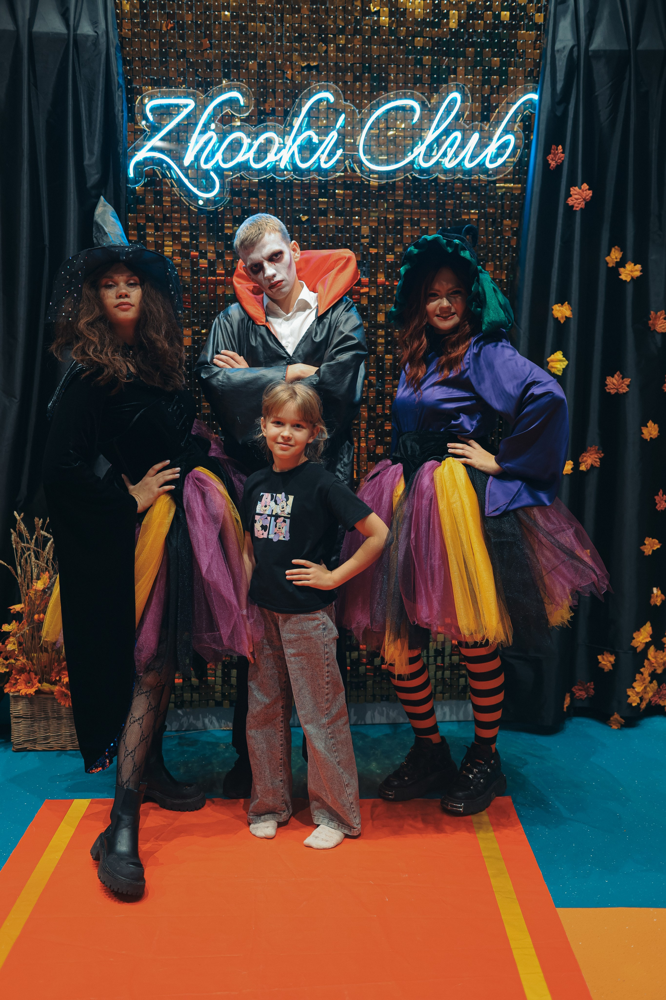 02.11 Halloween в Zhooki Park. Команда специалистов в мире фотографии и видео. Детский фотограф, семейный фотограф