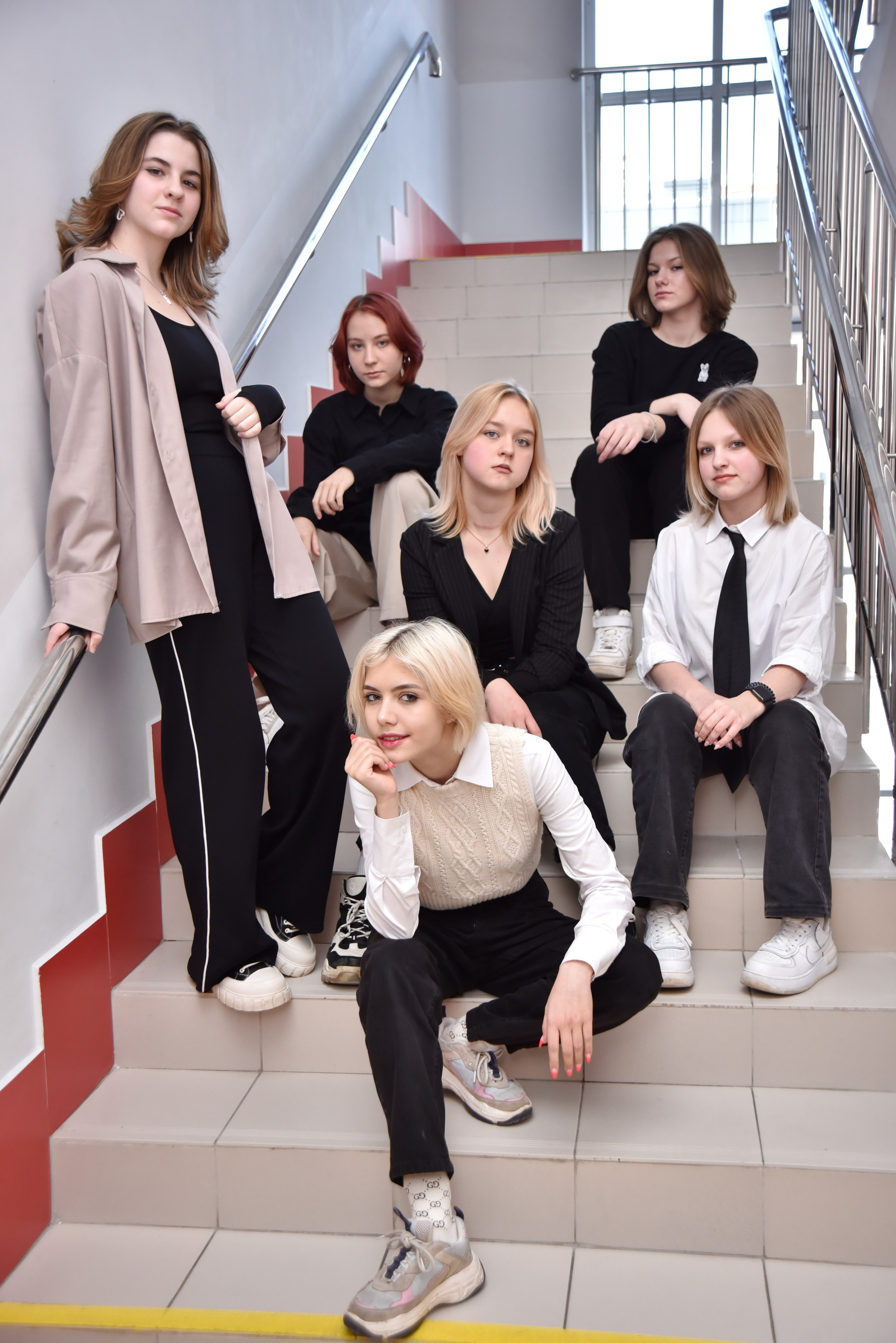 Фотоальбомы для старшей школы. Стильные выпускные альбомы, детские фотосессии, сюжетные фотографии