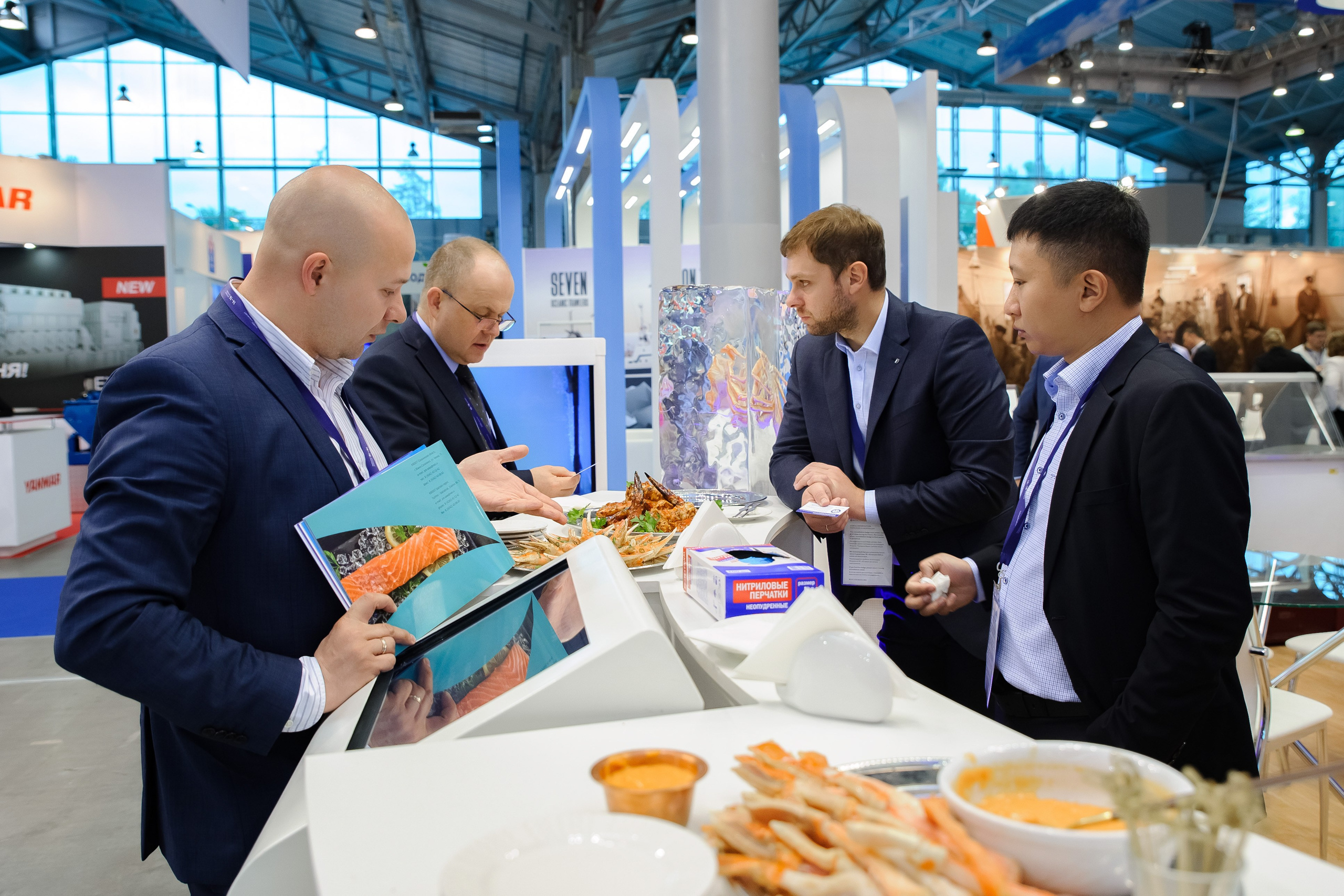 Услуги фотографа на час в СПб от 5000 рублей.