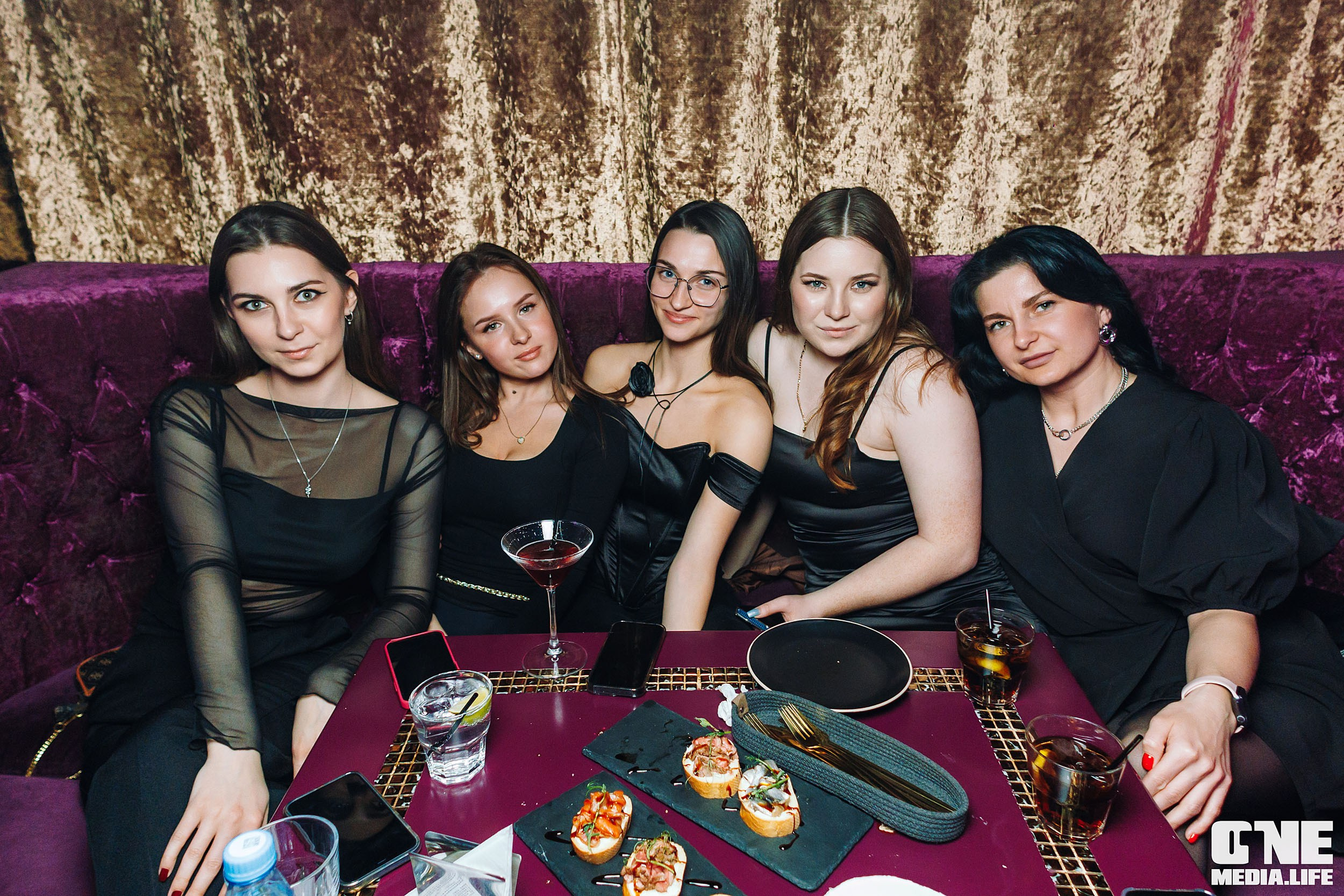 Фоторепортаж из караоке-клуба Эйфория. One Media Life: фоторепортажи, фотоотчеты с мероприятий и заведений