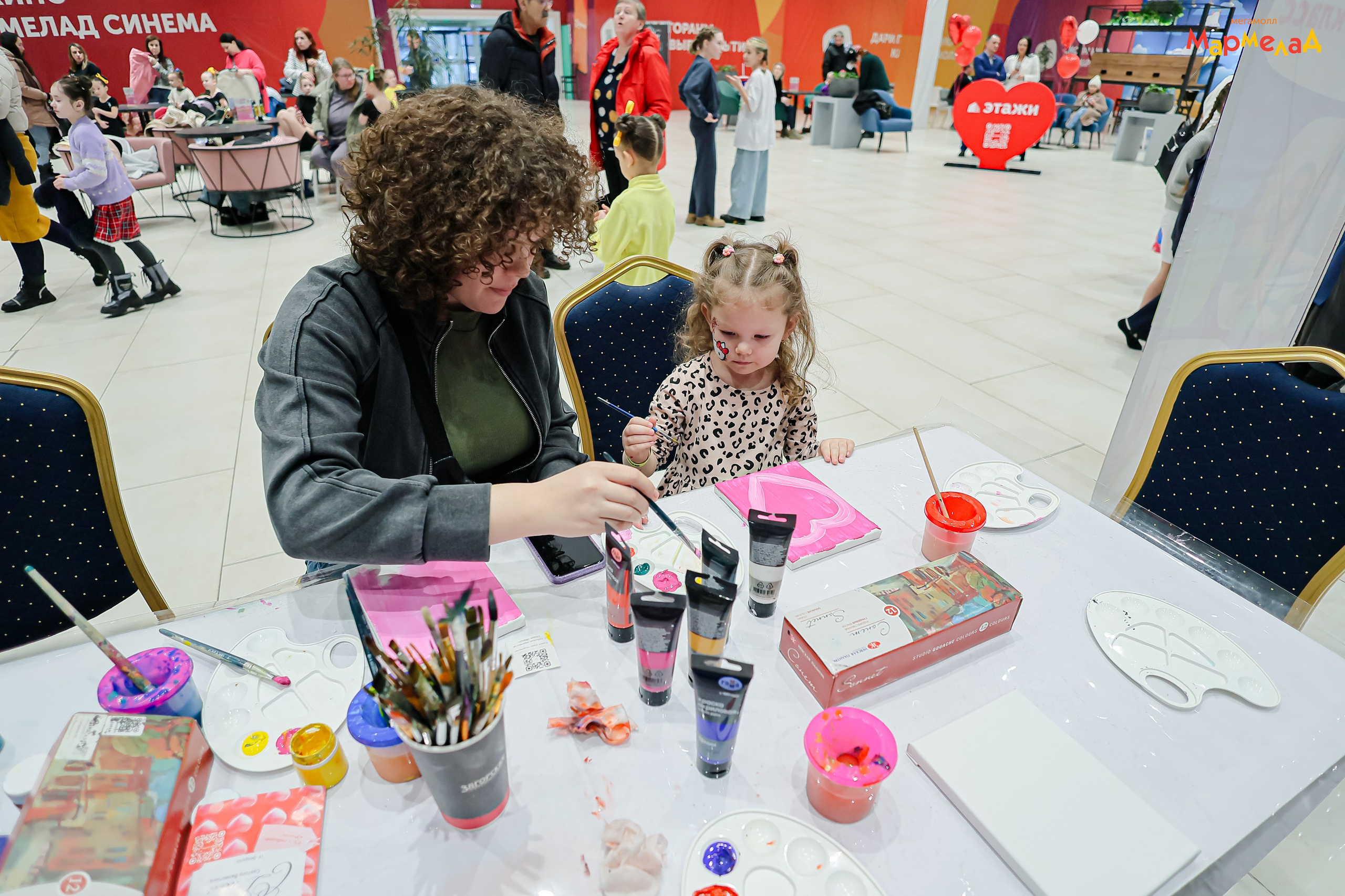 14.02 Любовь без границ в Мегамолл Мармелад. Команда специалистов в мире фотографии и видео. Детский фотограф, семейный фотограф