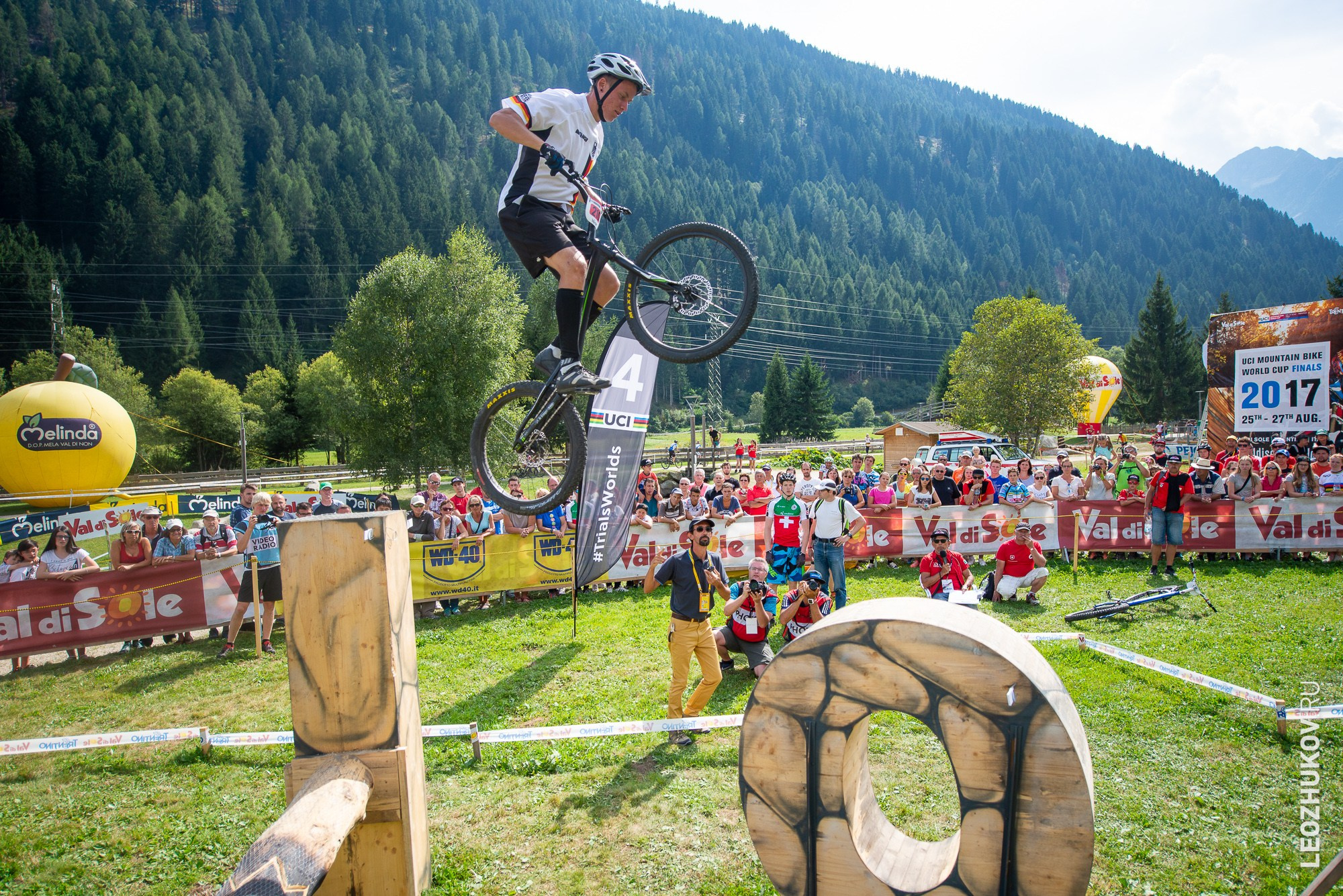 UCI Trials World Championships 2016 — finals. Sports photographer Leonid Zhukov