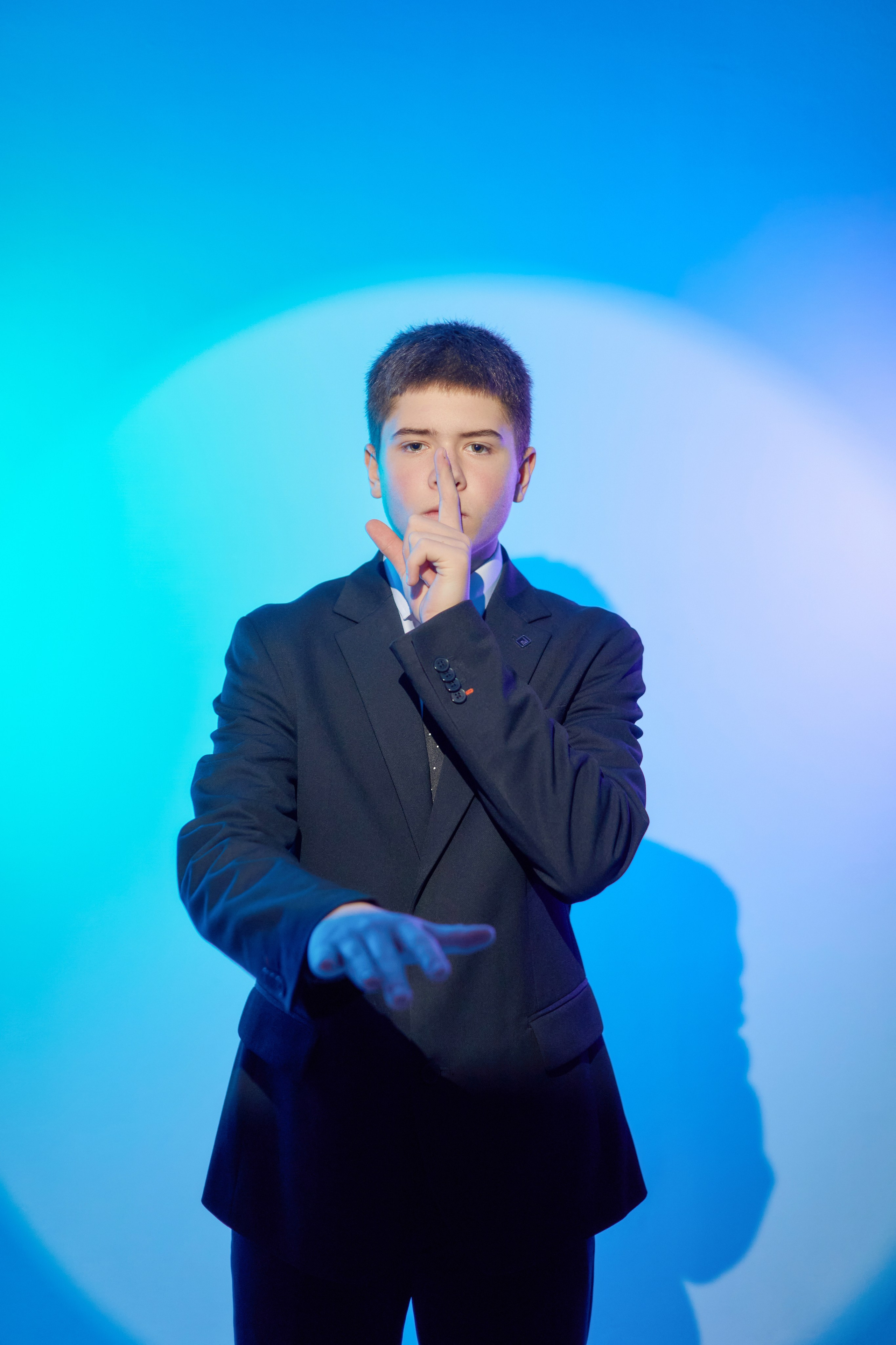 Альбом на окончание школы 9 и 11 класс «Симфония». Выпускные альбомы в Тюмени для школ, садов, вузов спортивных секций