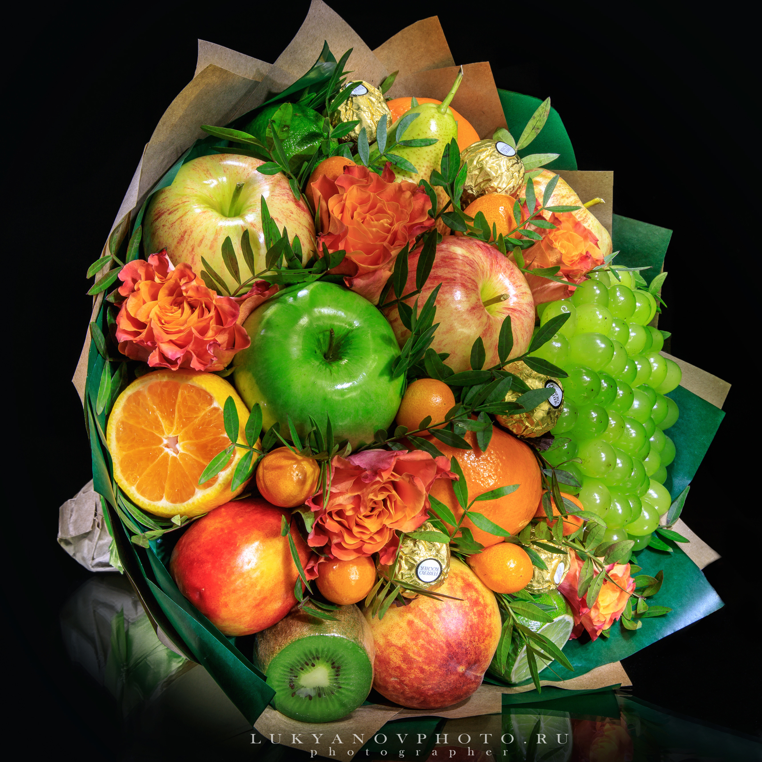 Фотограф - Лукьянов Виталий Тульская область г.Новомосковск
+79105549994
фотопроект Съедобный букет "Огромный фруктовый микс" от компании Дари вкусно
#lukyanovphoto #luky_photograph