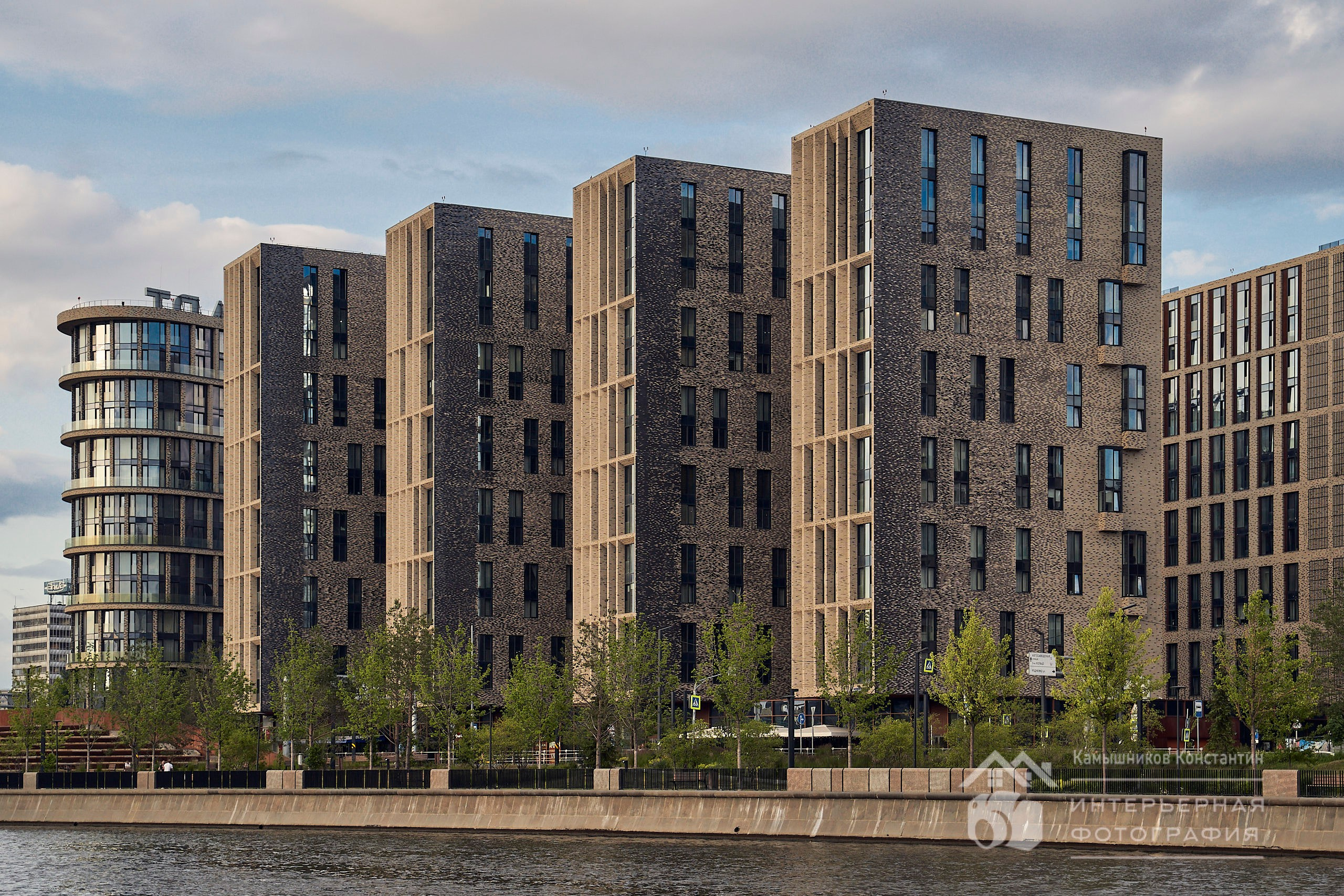 Архитектурная фотография: Дома в ЖК Зиларт, вид с воды