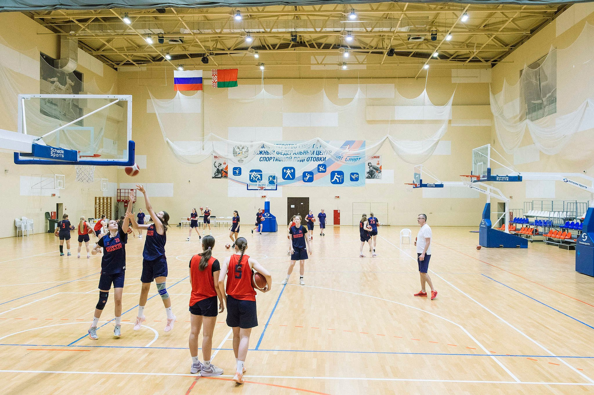 Юг-Спорт в Сочи. Спортивный комплекс и соревнования. Репортажный фотограф в Сочи — Михаил Мордасов