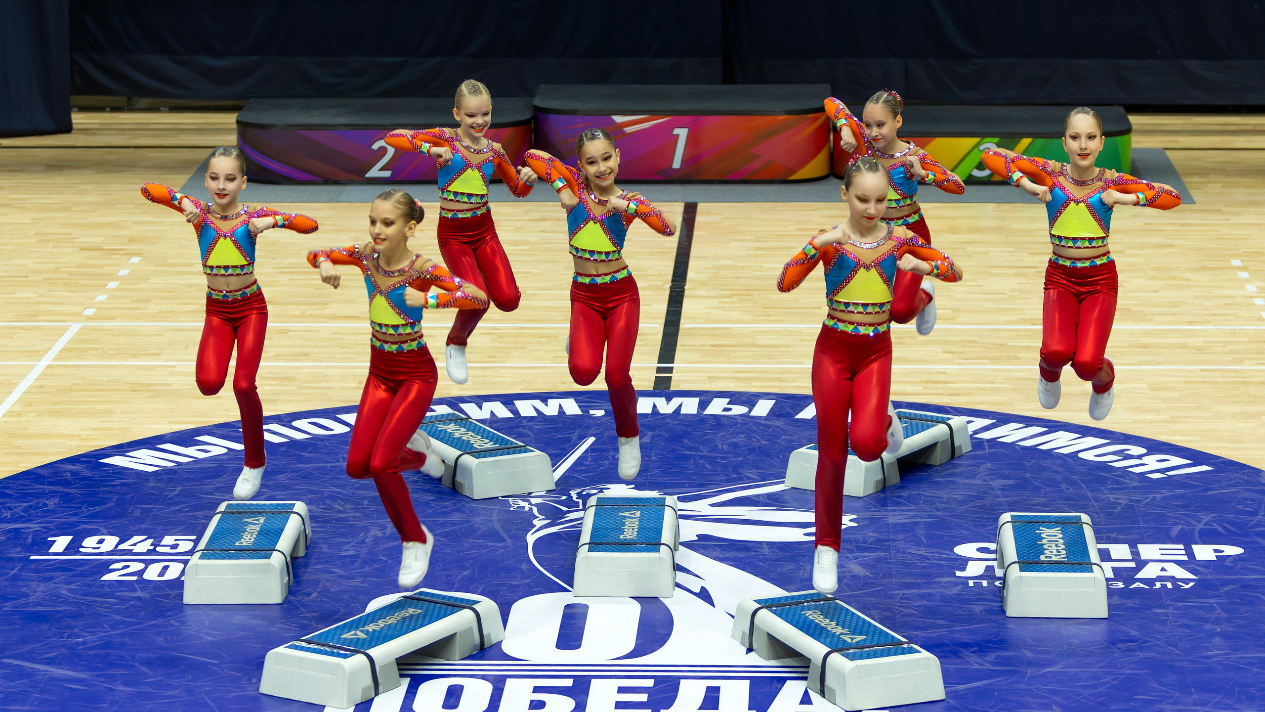 Фестиваль по фитнес-аэробике «Облачко» дисциплина «Степ-аэробика». Выпускные альбомы и школьный фотограф в Подольске, Троицке, Щербинке, Москве и Московской области