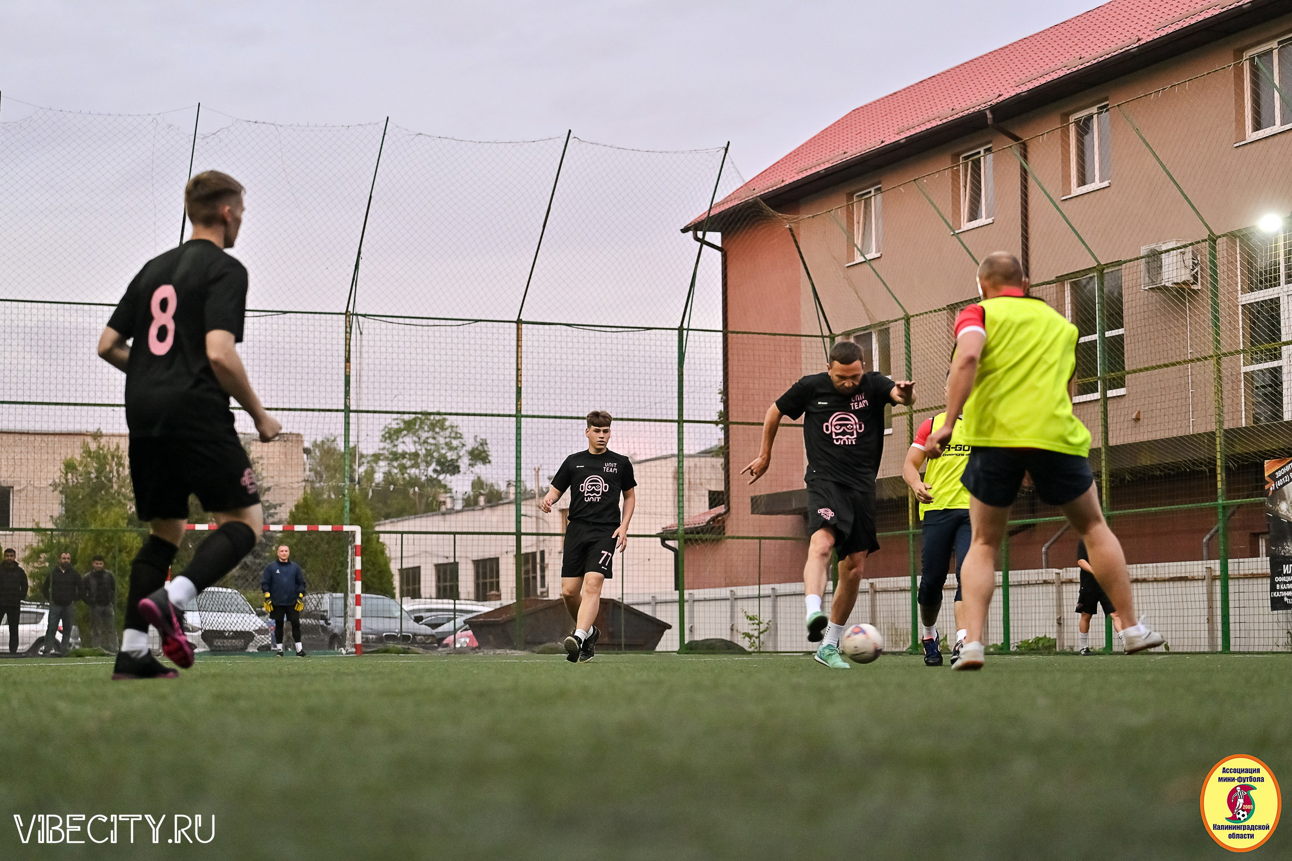 ИГРЫ МИНИ-ФУТБОЛЬНОЙ И КОРПОРАТИВНОЙ ЛИГИ. VIBECITY.RU Вайб Сити Ру Фоторепортажи Фотоотчеты Калининград