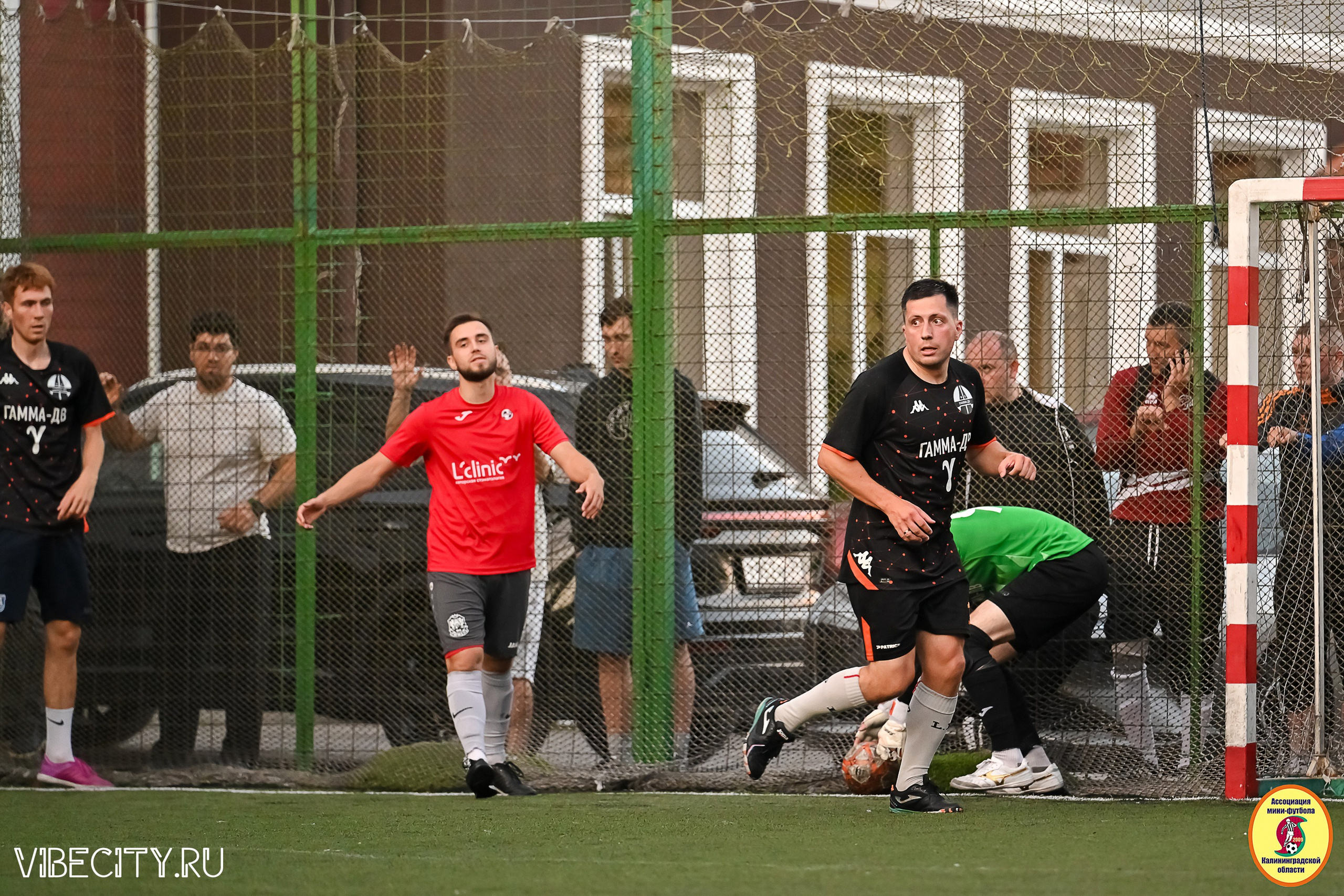ИГРЫ МИНИ-ФУТБОЛЬНОЙ И КОРПОРАТИВНОЙ ЛИГИ. VIBECITY.RU Вайб Сити Ру Фоторепортажи Фотоотчеты Калининград