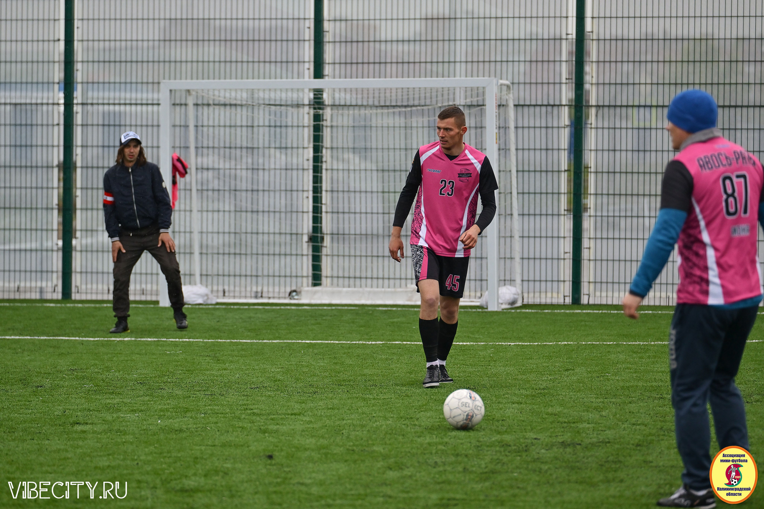 ИГРЫ МИНИ-ФУТБОЛЬНОЙ ЛИГИ. VIBECITY.RU Вайб Сити Ру Фоторепортажи Фотоотчеты Калининград