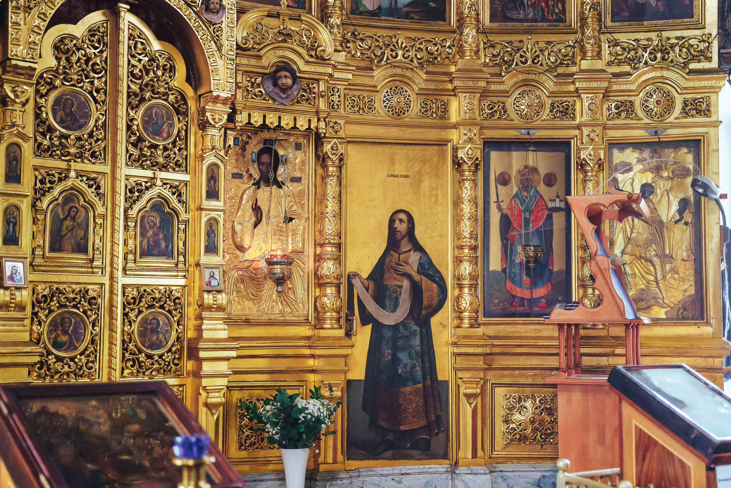 Свадебный фотограф на венчание в Храме Богородицы в Щелково