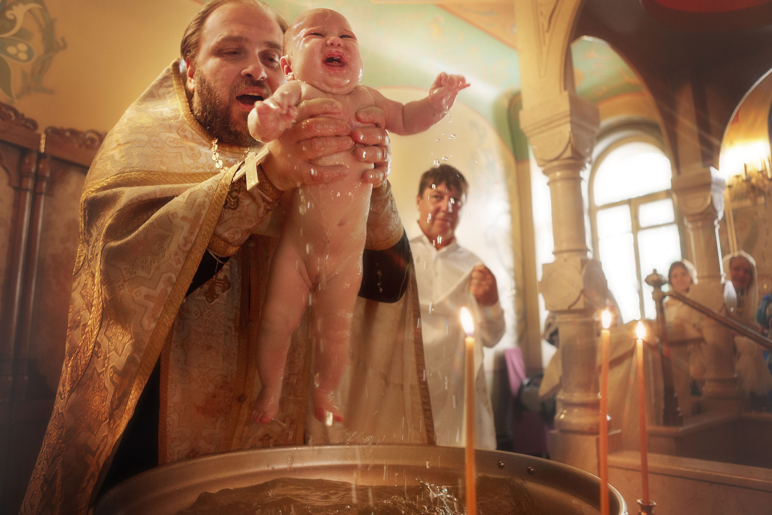 Фотосессия крещения новорожденных