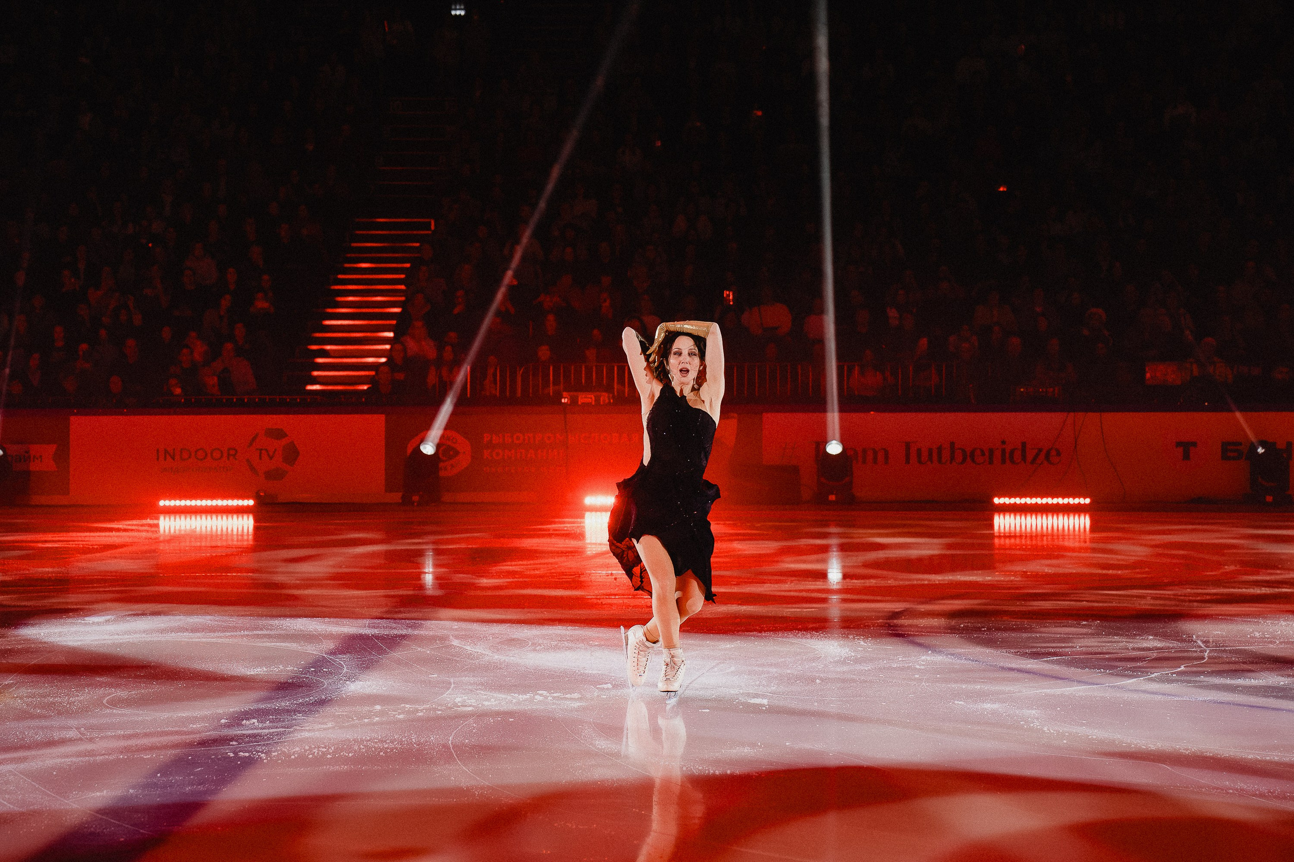 Шоу Этери Тутберидзе в Новосибирске. Воробьева Ксения — Спортивный и танцевальный фотограф Новосибирск