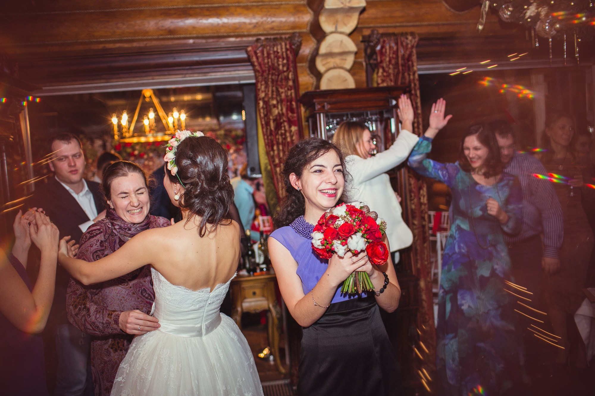 Зимняя свадьба в русских традициях. Семейный, портретный и свадебный фотограф в Санкт-Петербурге и Москве