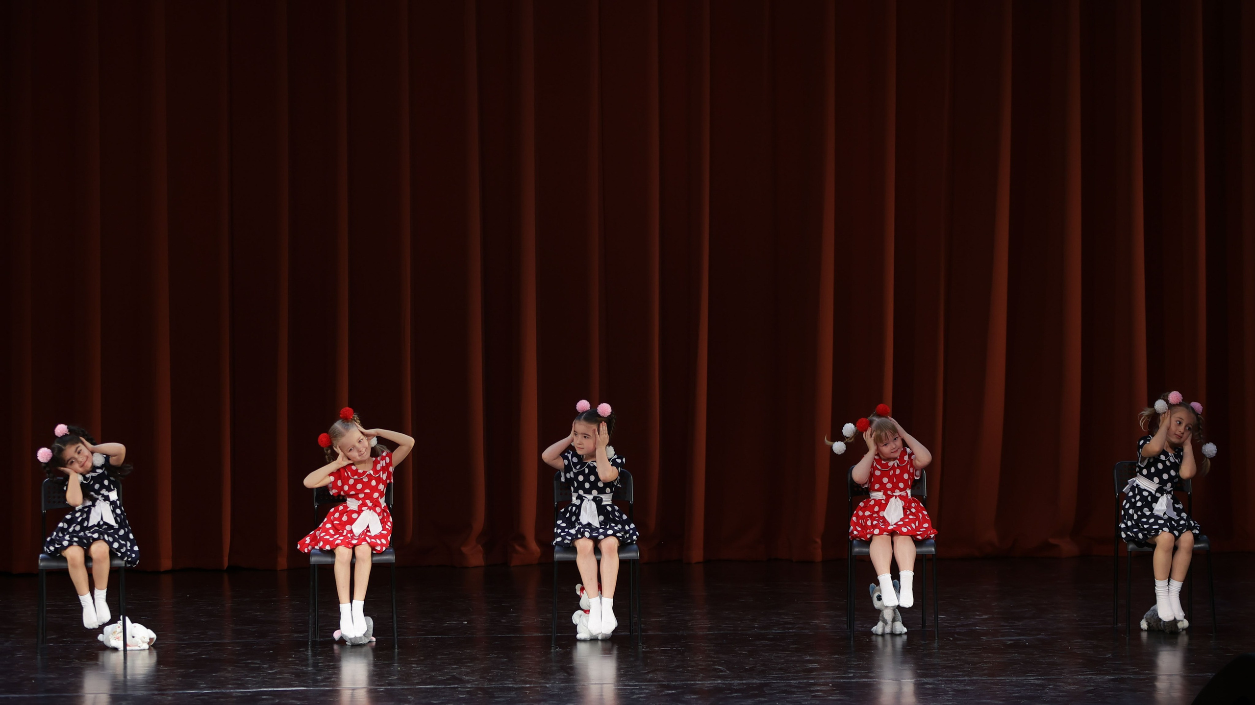 Фестиваль хореографического искусства «КУБОК ЛЕГЕНДЫ — 2025». Выпускные альбомы и школьный фотограф в Подольске, Троицке, Щербинке, Москве и Московской области