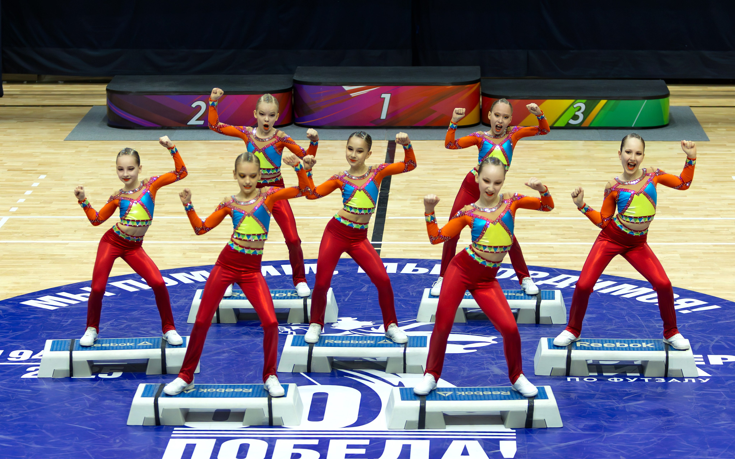 Фестиваль по фитнес-аэробике «Облачко» дисциплина «Степ-аэробика». Выпускные альбомы и школьный фотограф в Подольске, Троицке, Щербинке, Москве и Московской области