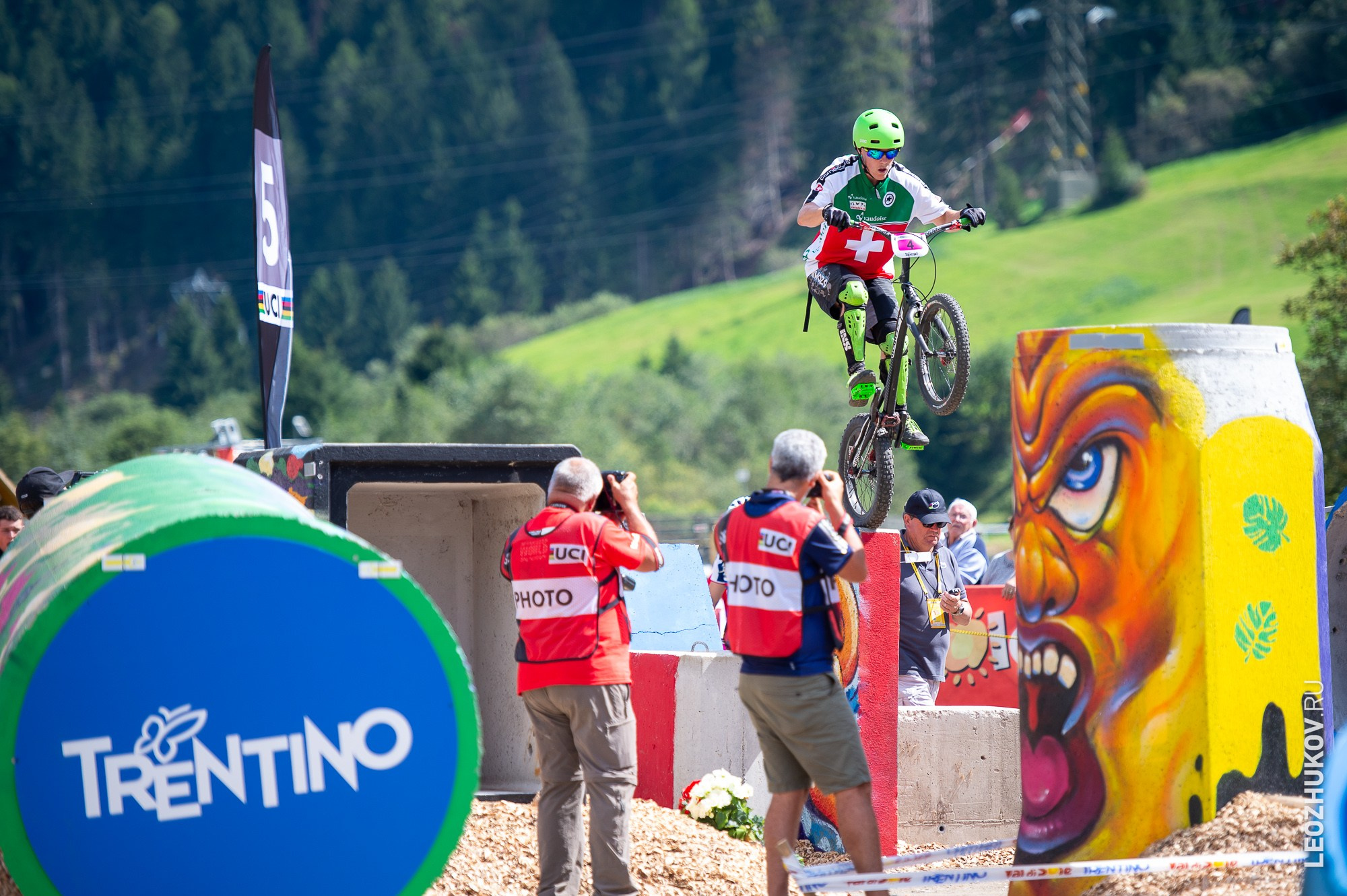 UCI Trials World Championships 2016 — finals. Sports photographer Leonid Zhukov