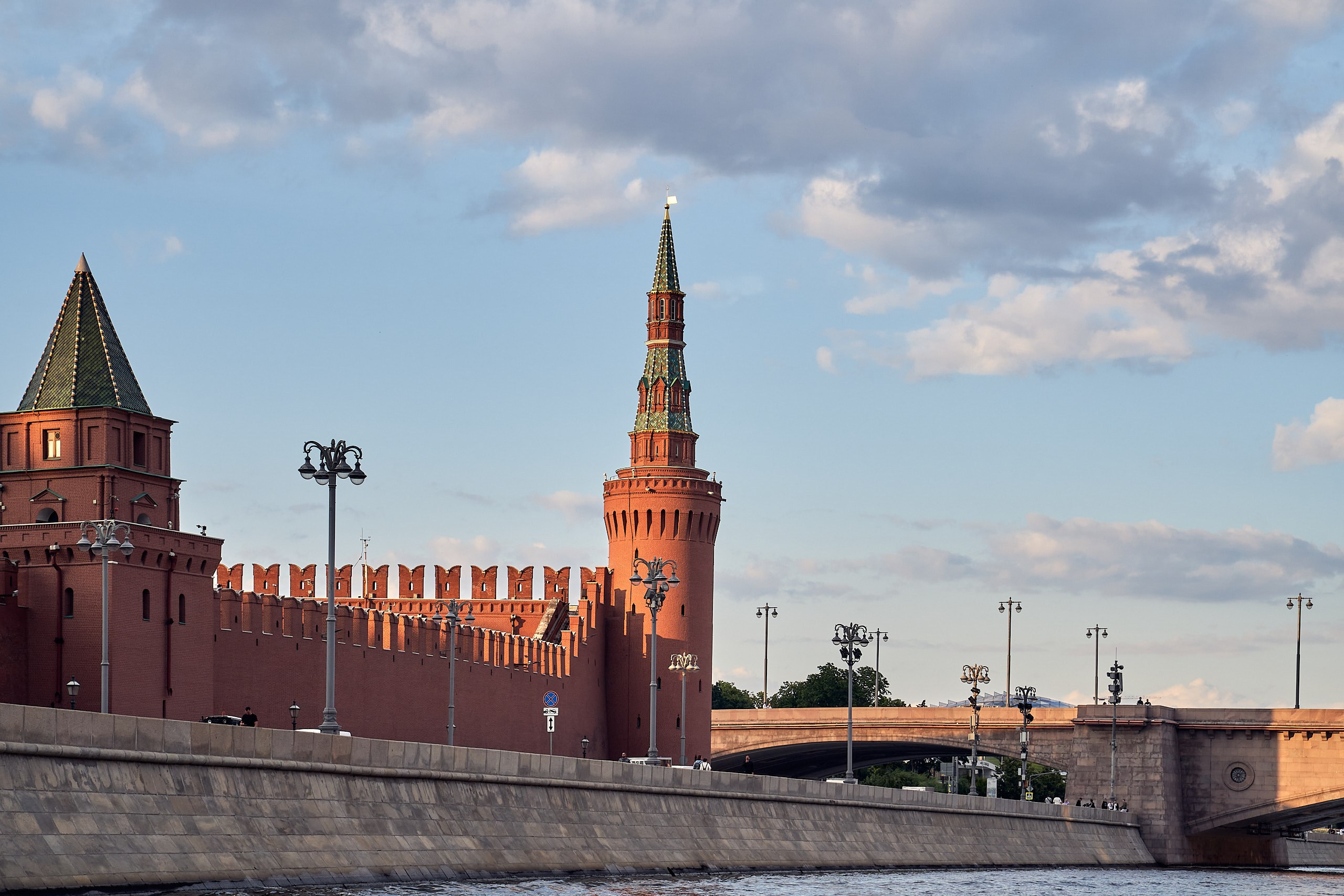 Фотосъемка вечерней Москвы с яхты, в районе Кремля. Константин Камышников: интерьерный фотограф в Москве и Подмосковье