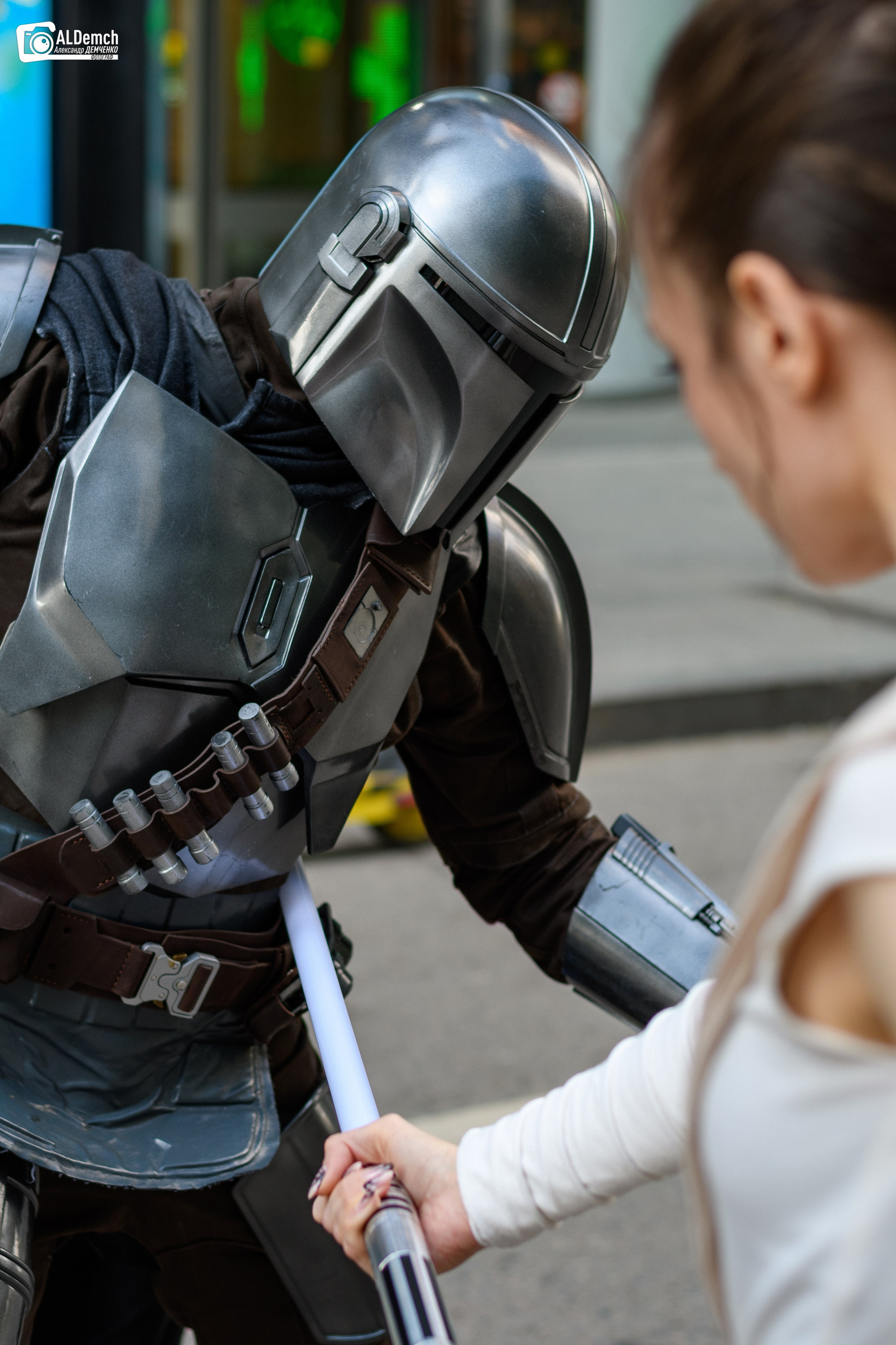 Рей против Мандалорца по звёздным войнам косплей фотосессия