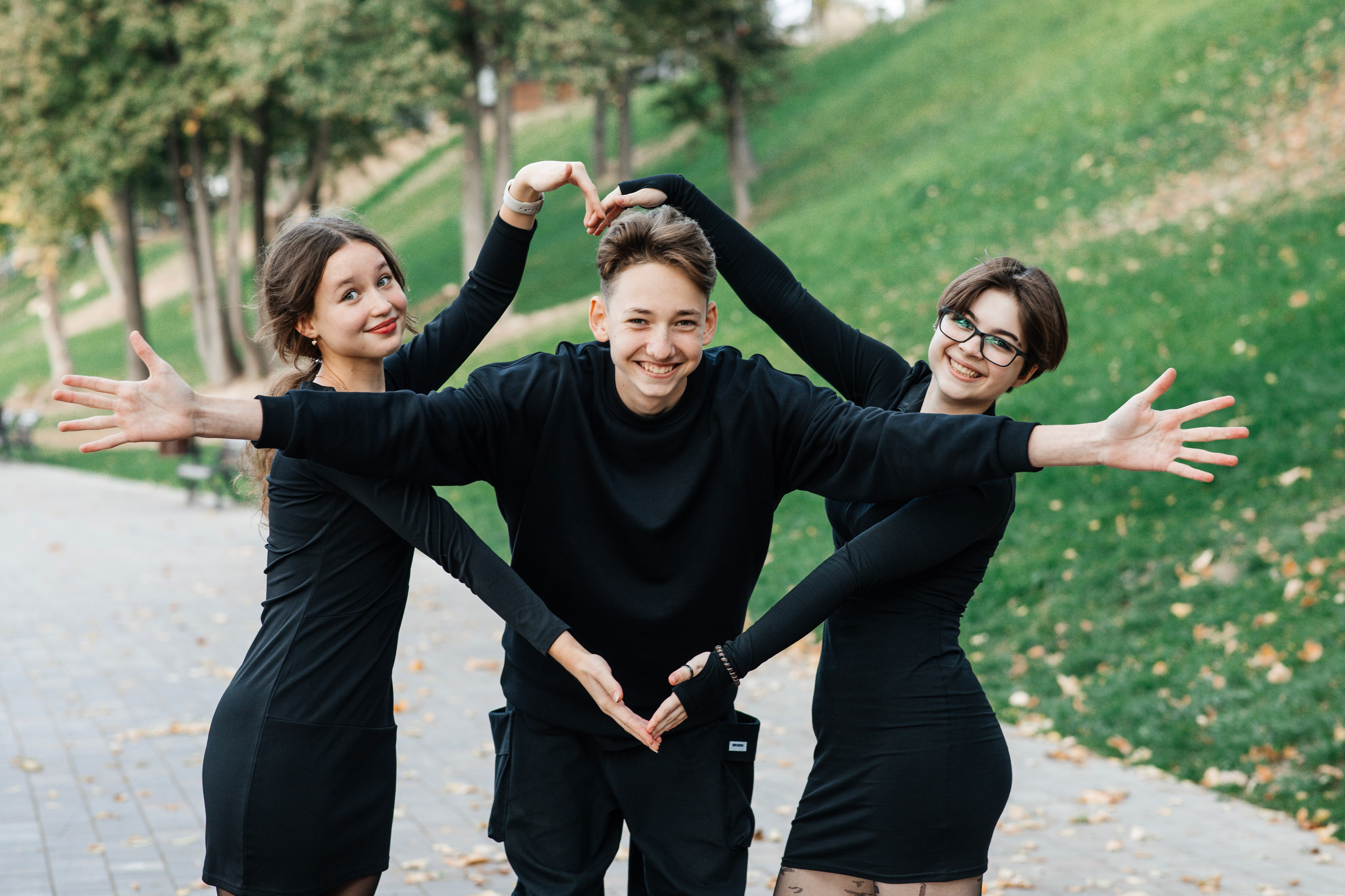 Фотосессия для выпускного альбома в парке Им. Талалихина. Выпускные альбомы в Подольске Москве и МО