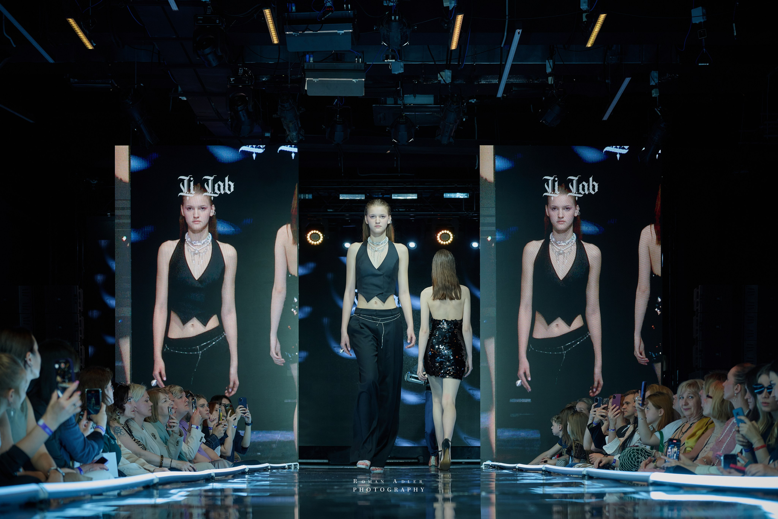 Международный Конкурс Молодых Модельеров «MKMM». Фотограф Роман Адлер