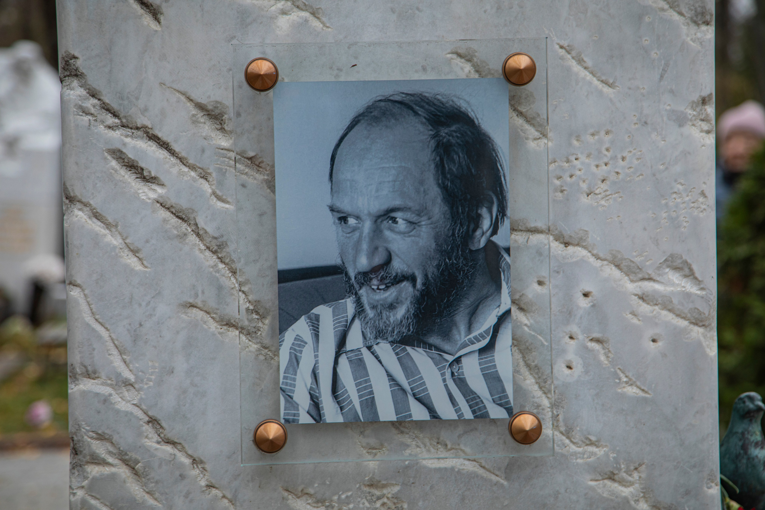 Осенняя прогулка по Новодевичьему кладбищу. Фотограф Сергей Ловкий