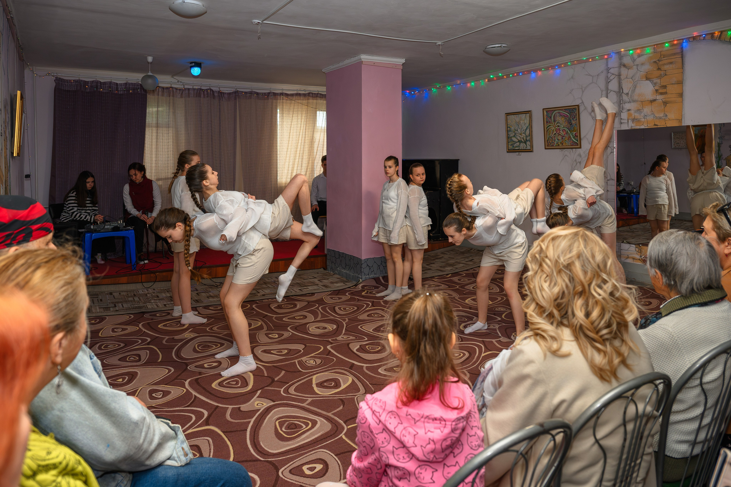 «Цветущий май». Семейный клуб «Открытый город»