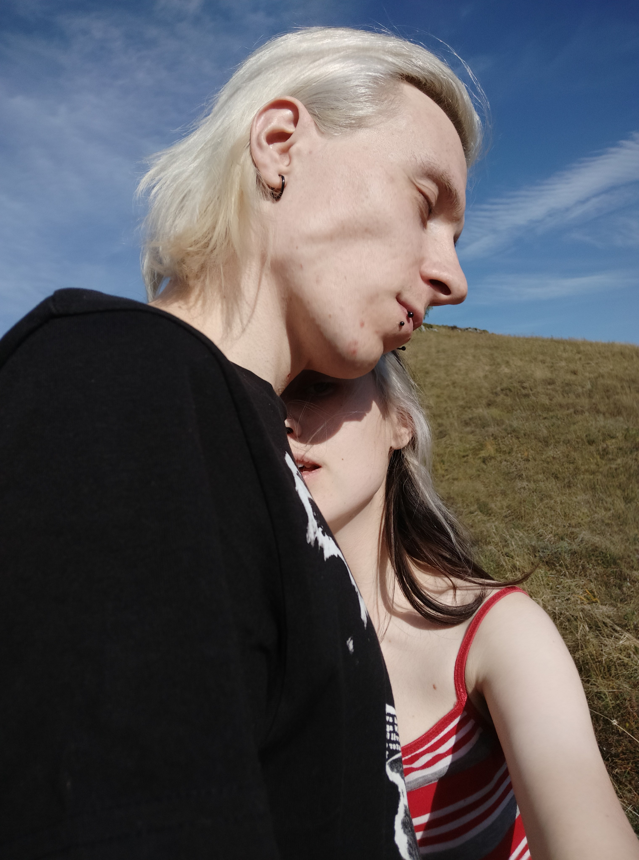 Le reality — фотограф, модель, обучающая позированию