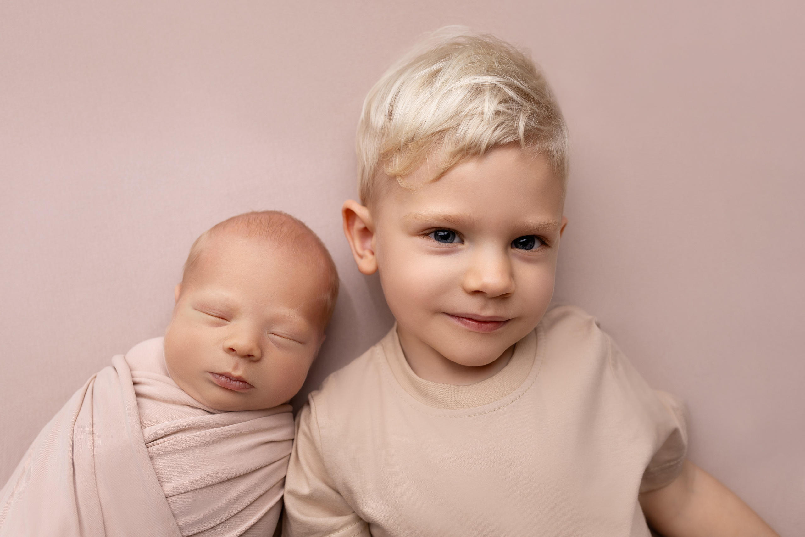 Классический ньюборн newborn. Фотограф новорожденных в г. Барнаул Ренпенинг Катерина