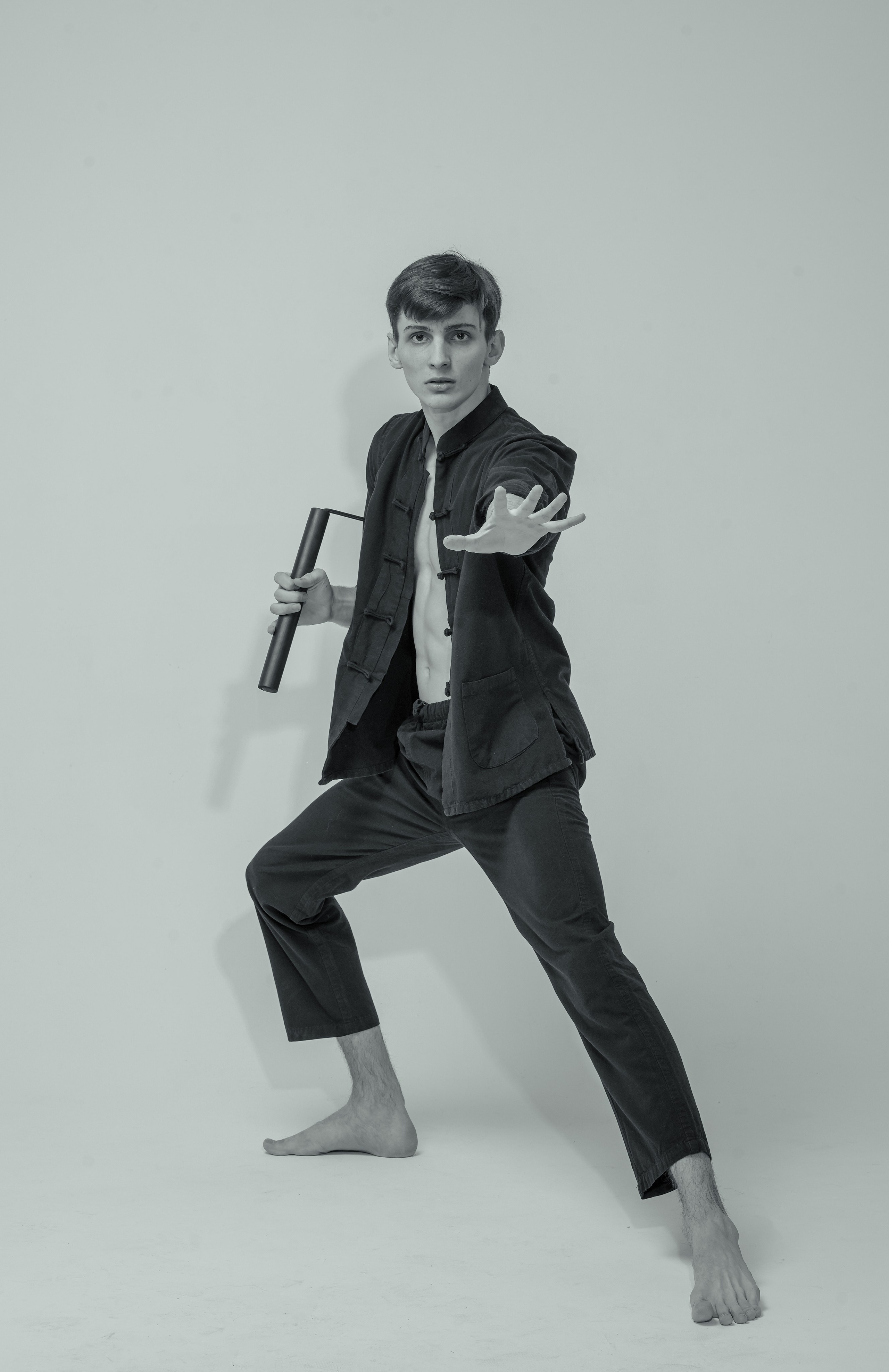 Фокусник Артур Качалов. Портретная съемка в Москве, студийный фотограф Игорь Фомин